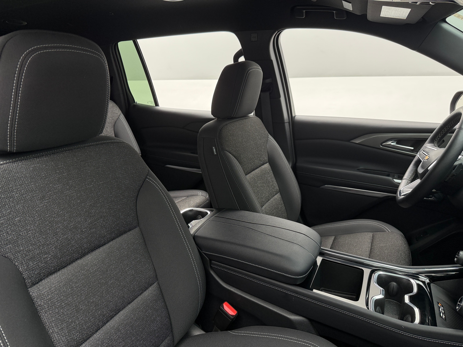 Thumbnail: 2025 Chevrolet Traverse - 2