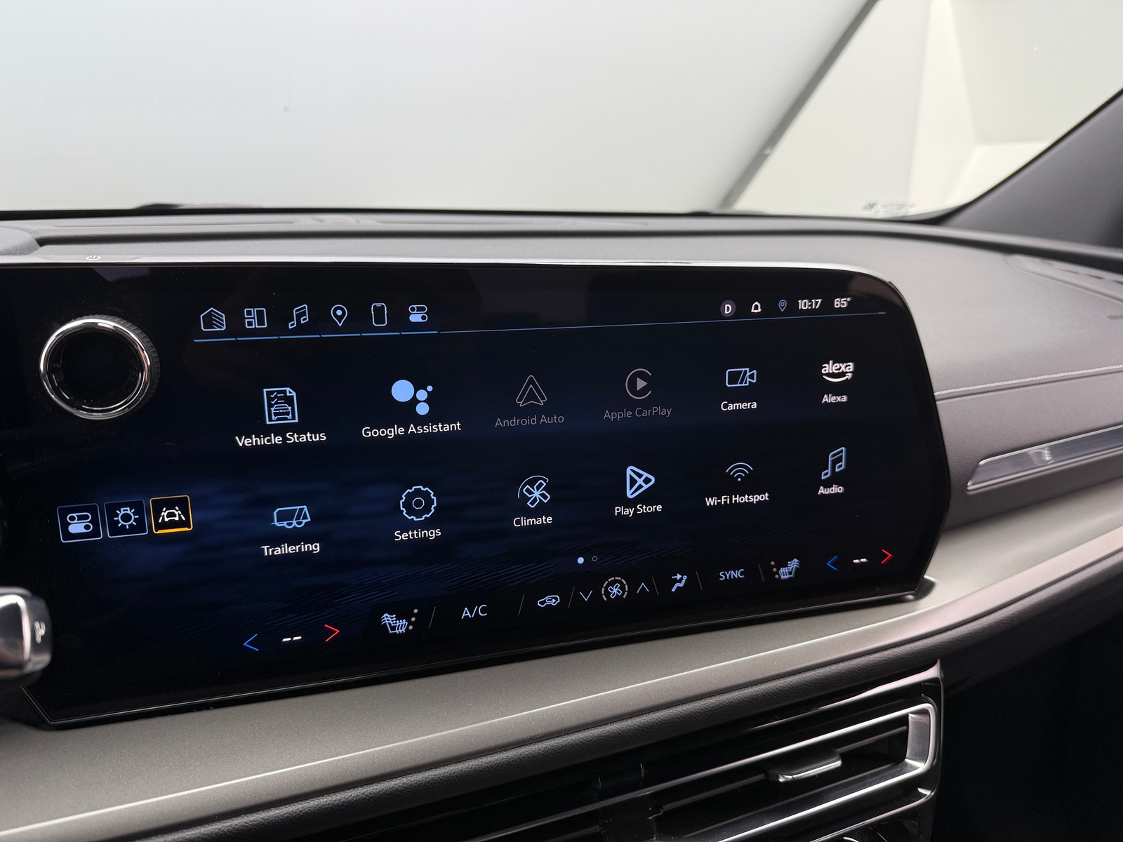 Thumbnail: 2025 Chevrolet Traverse - 4