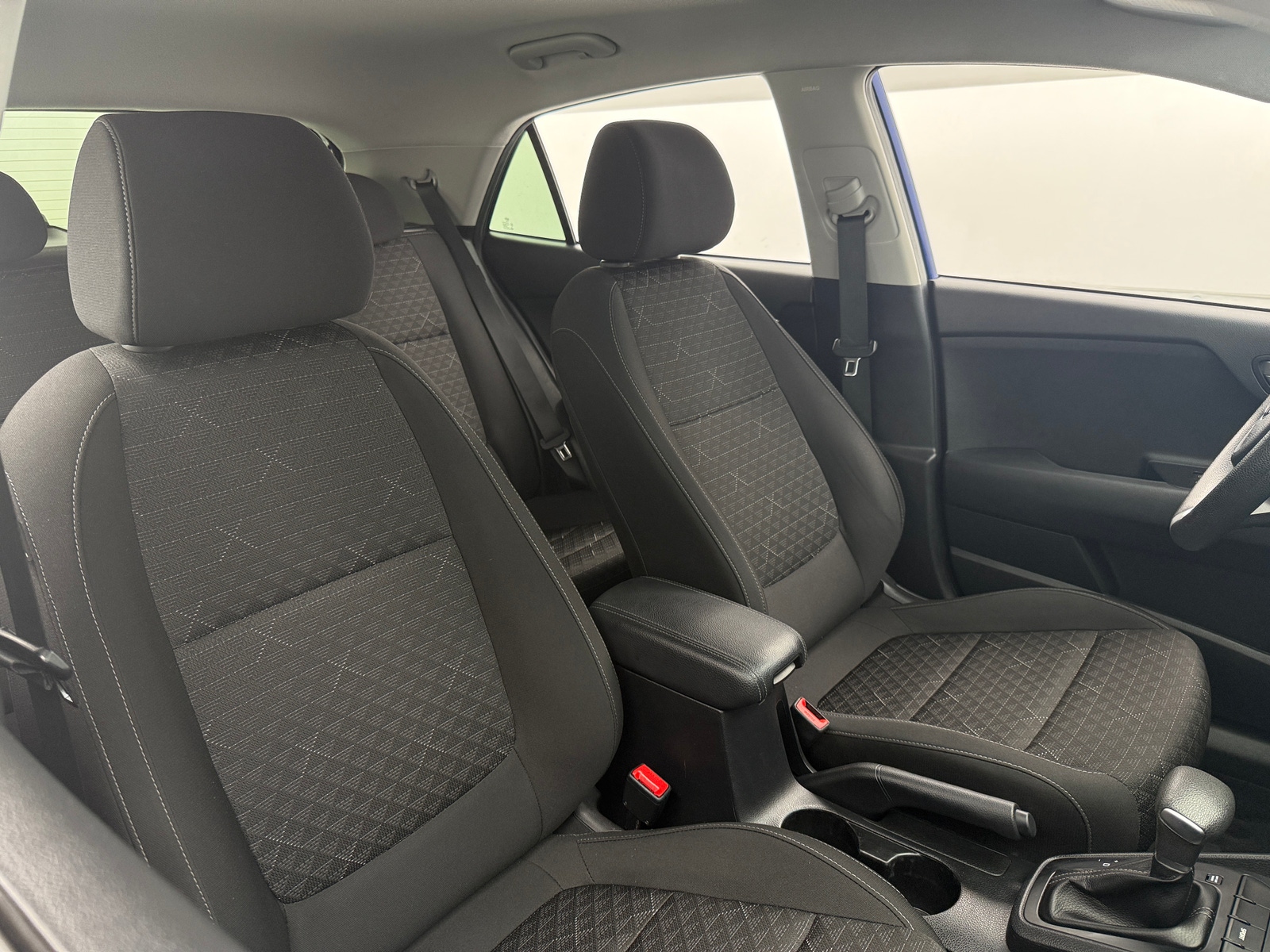 Thumbnail: 2020 Kia Rio - 2