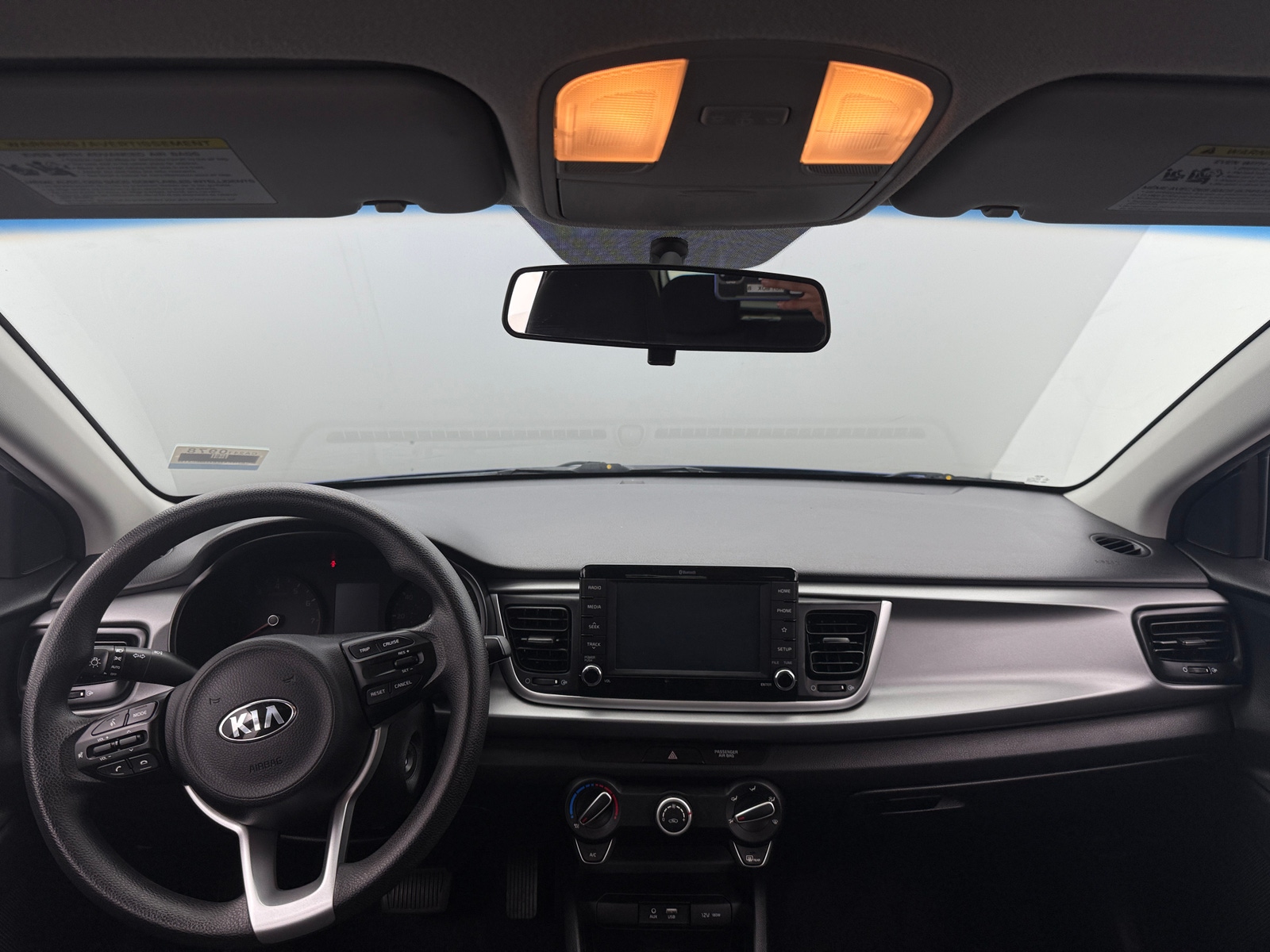 Thumbnail: 2020 Kia Rio - 3