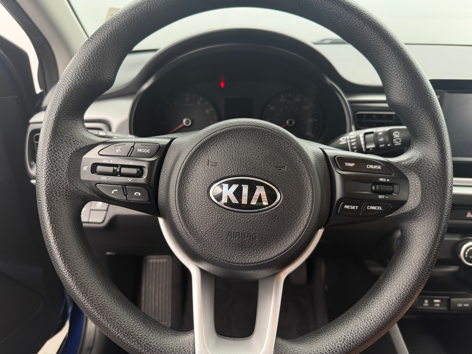 Thumbnail: 2020 Kia Rio - 5
