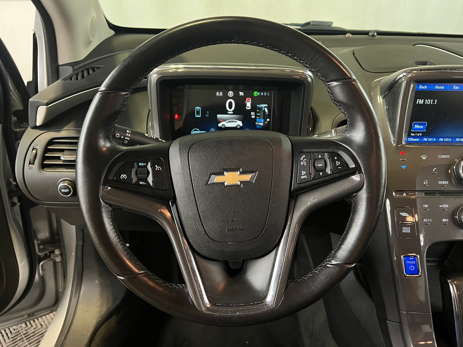 Thumbnail: 2015 Chevrolet Volt - 5