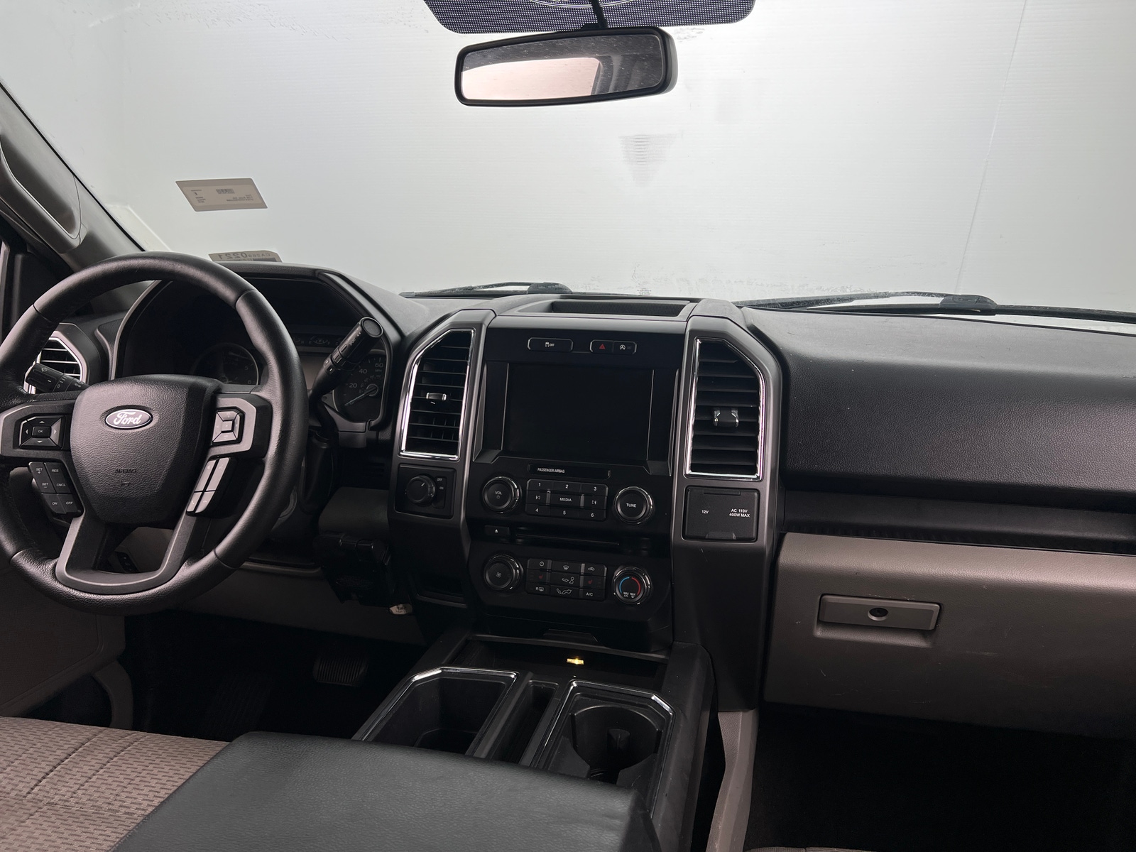 Thumbnail: 2015 Ford Econoline - 3