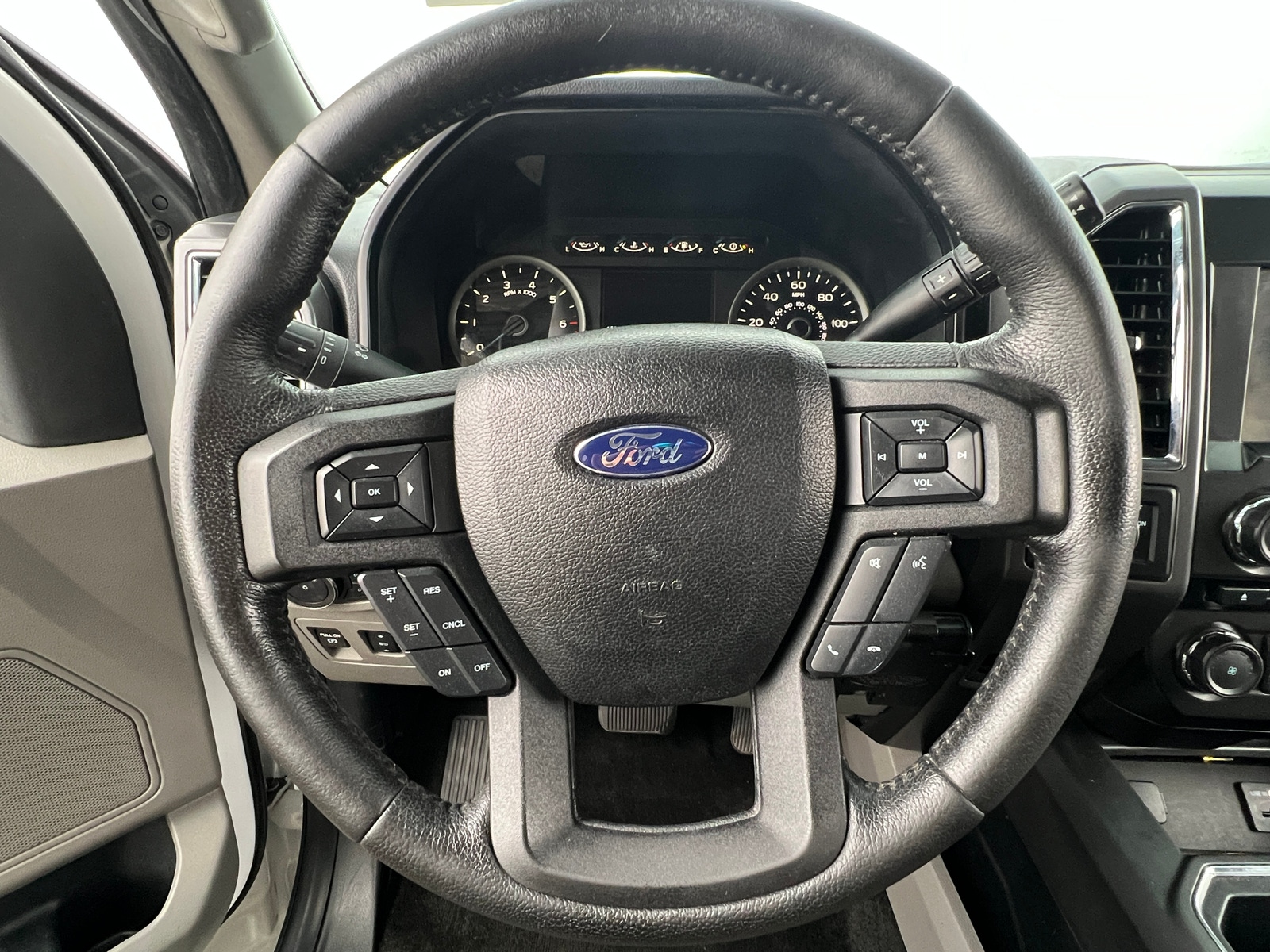 Thumbnail: 2015 Ford Econoline - 5