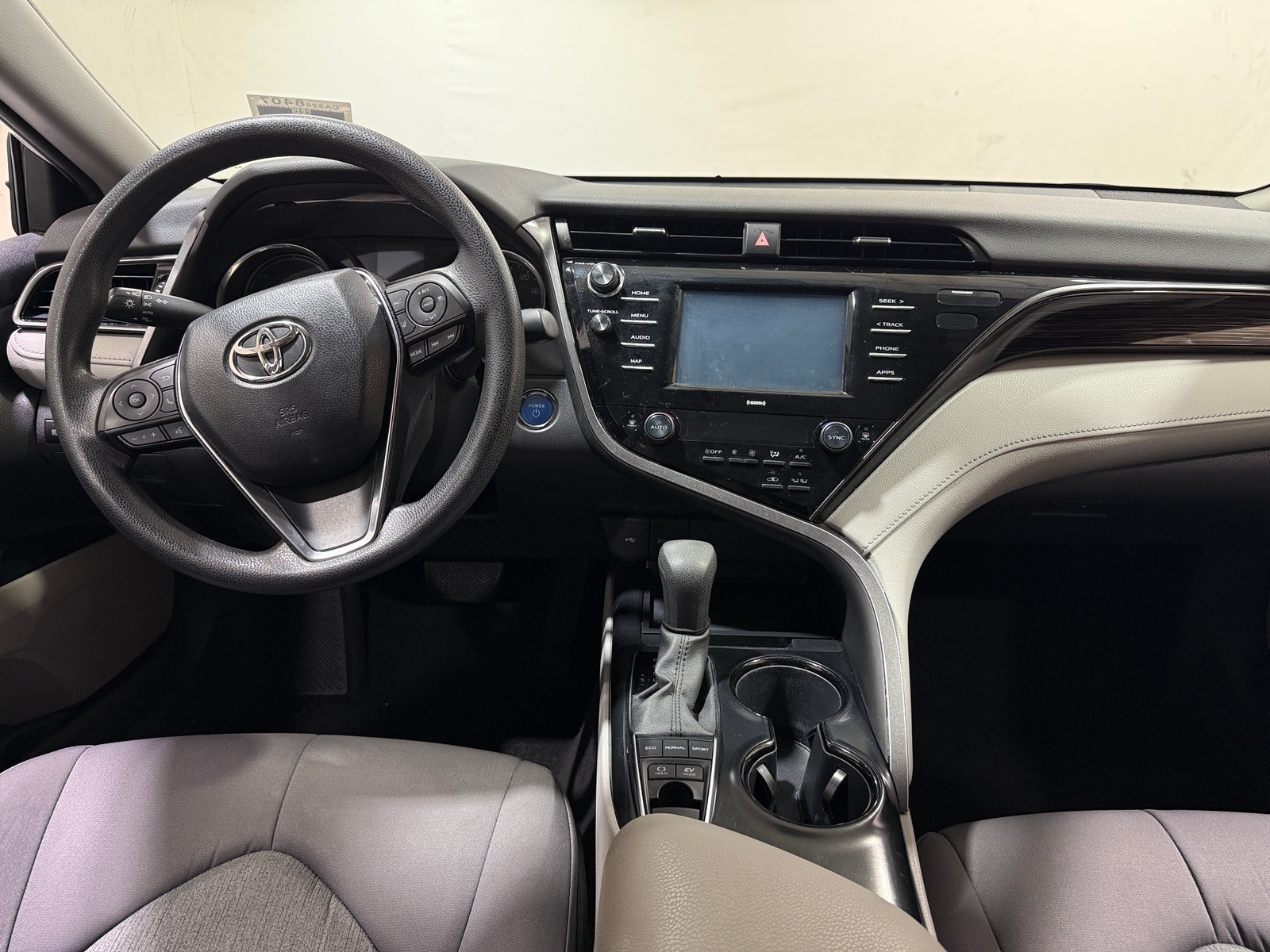 Thumbnail: 2020 Toyota Camry - 3