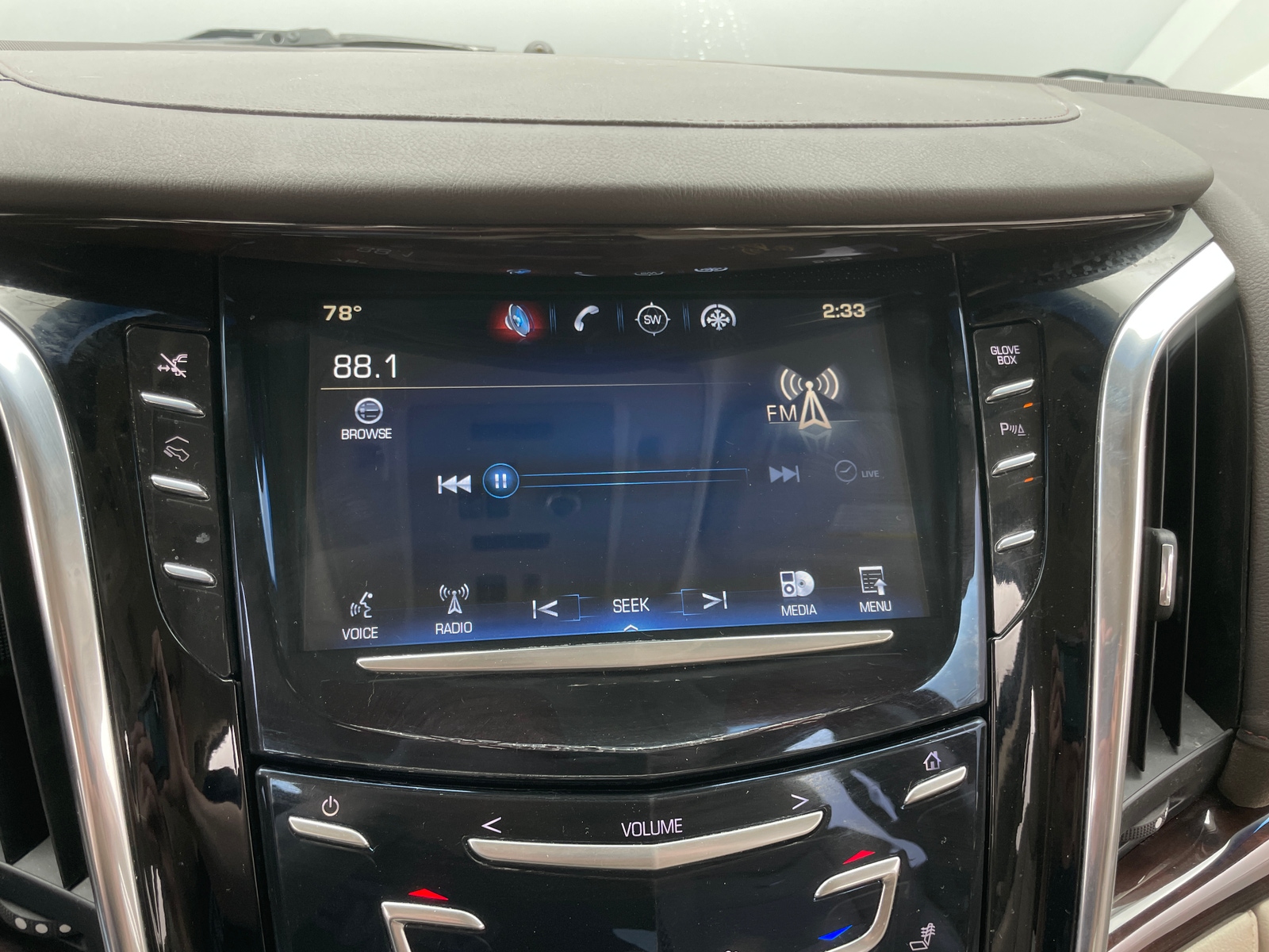 Thumbnail: 2015 Cadillac Escalade - 3
