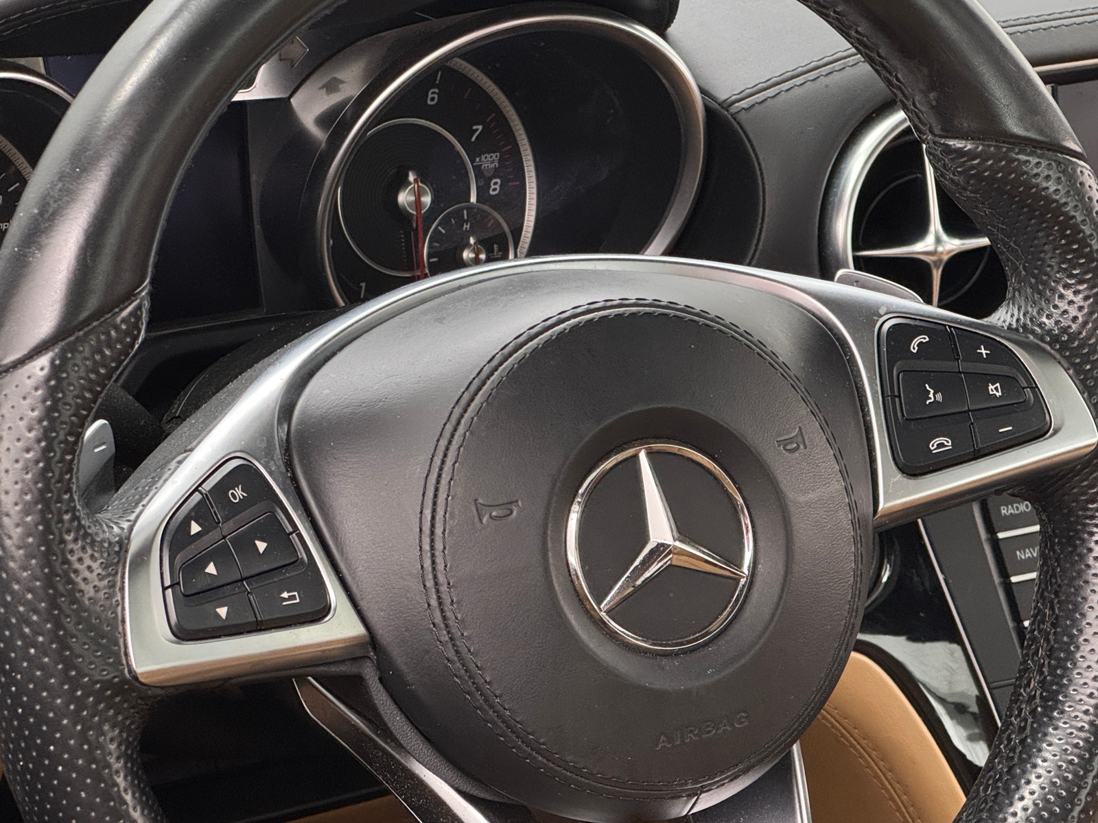 Thumbnail: 2017 Mercedes-Benz SL-Class - 4