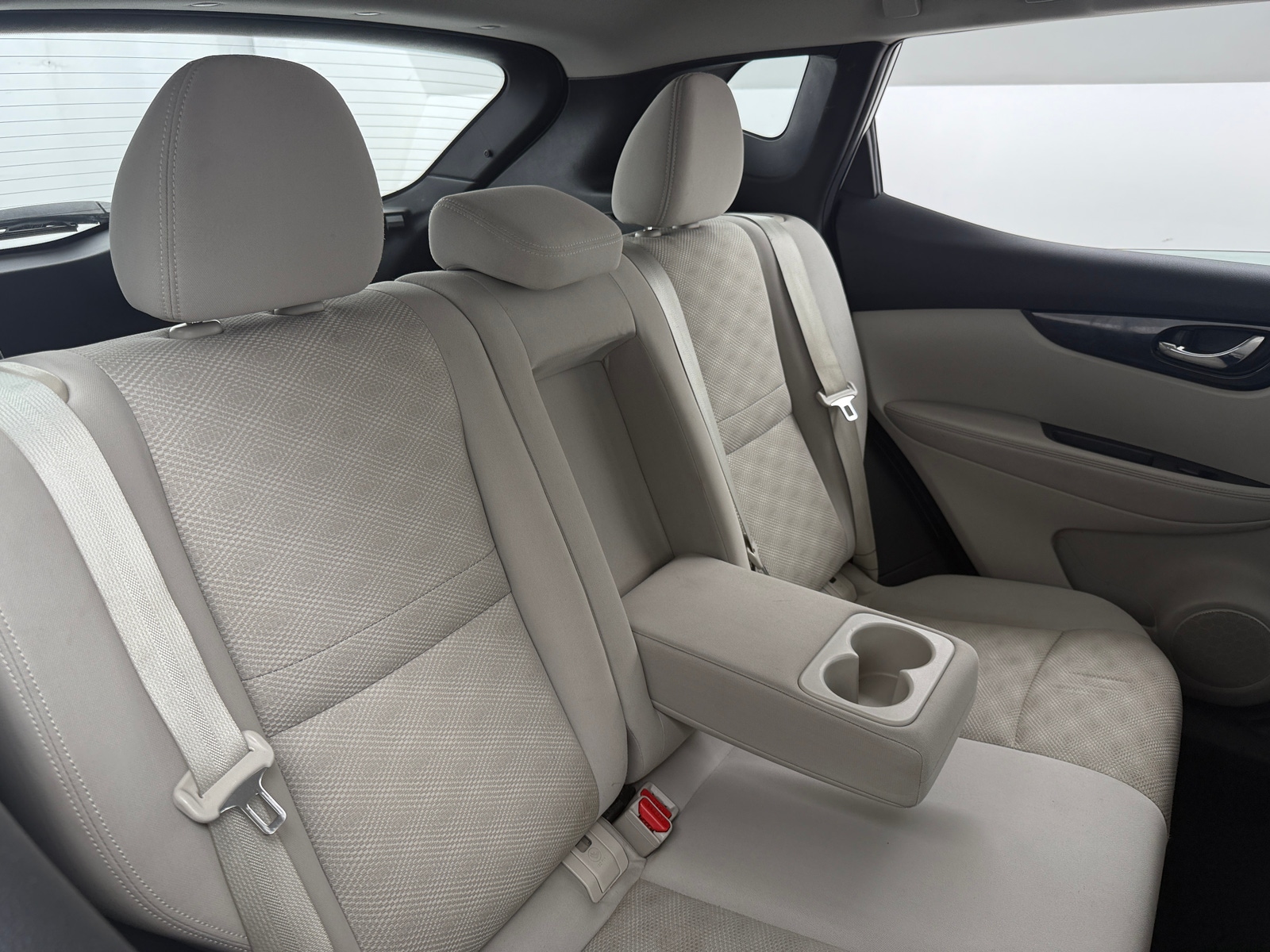 Thumbnail: 2018 Nissan Rogue Sport - 6
