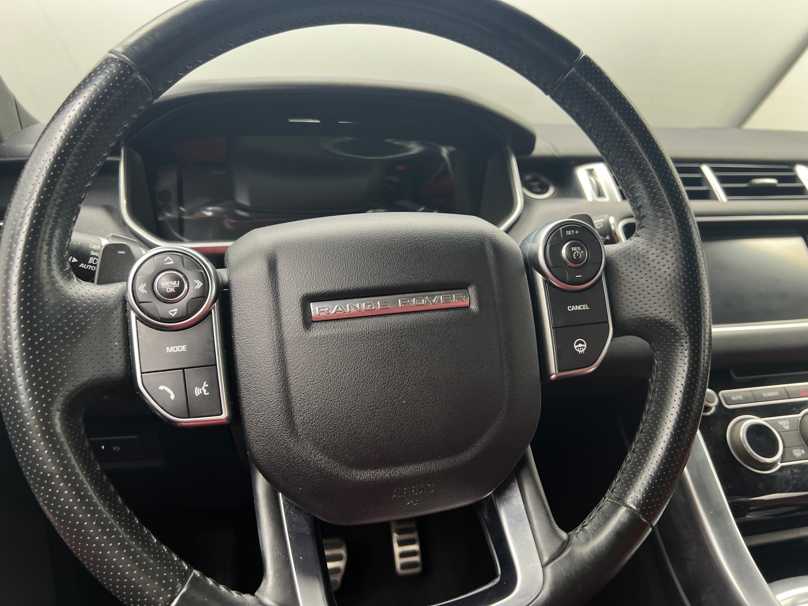Thumbnail: 2016 Land Rover Range Rover Sport - 4
