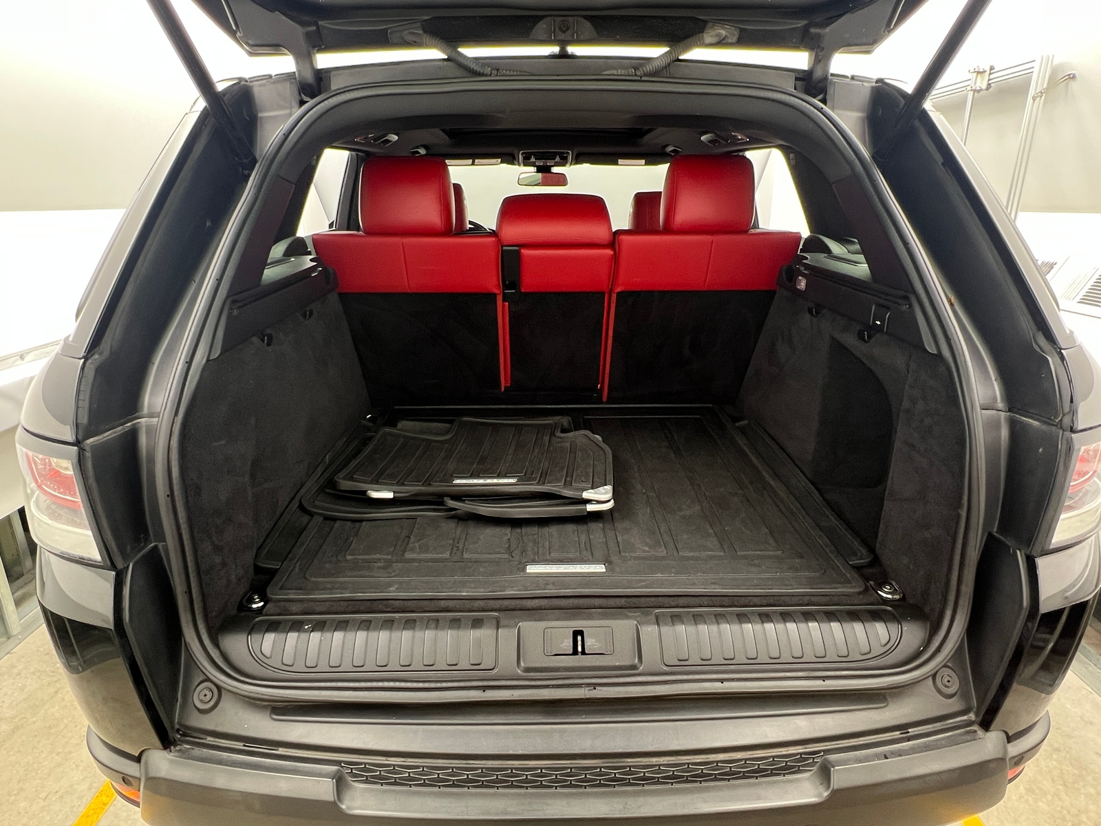 Thumbnail: 2016 Land Rover Range Rover Sport - 6