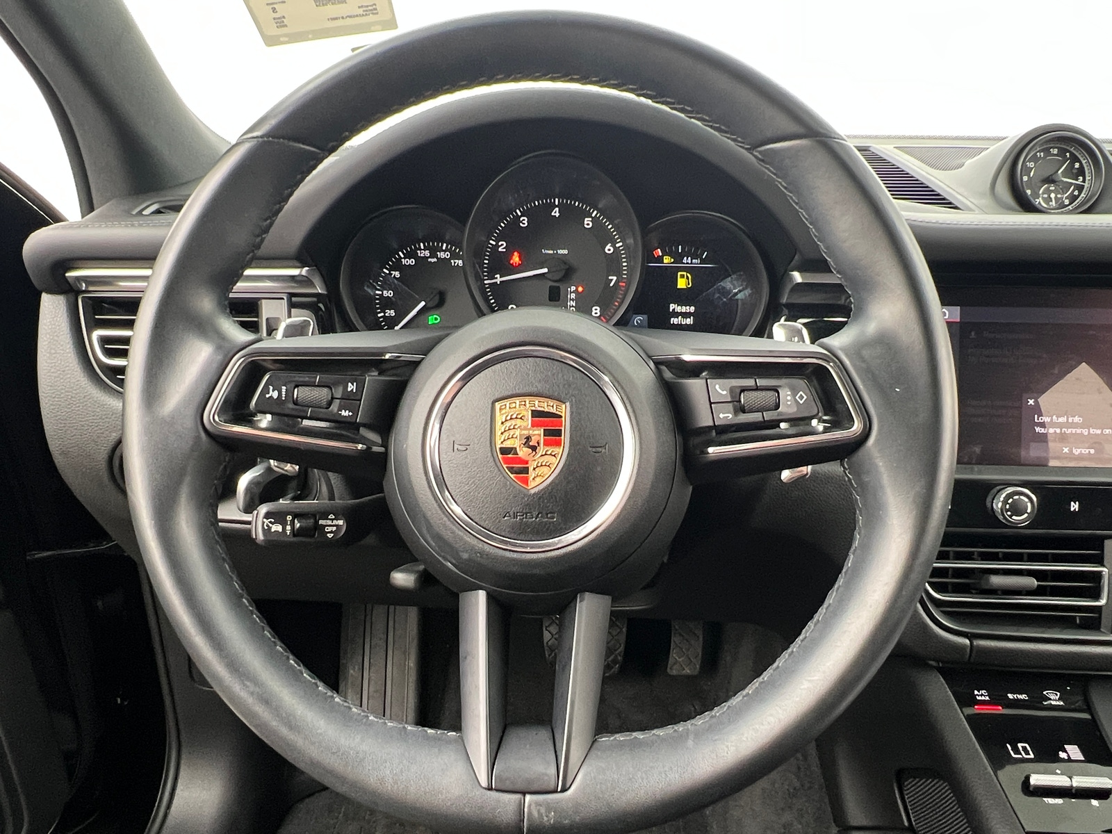 Thumbnail: 2023 Porsche Macan - 5