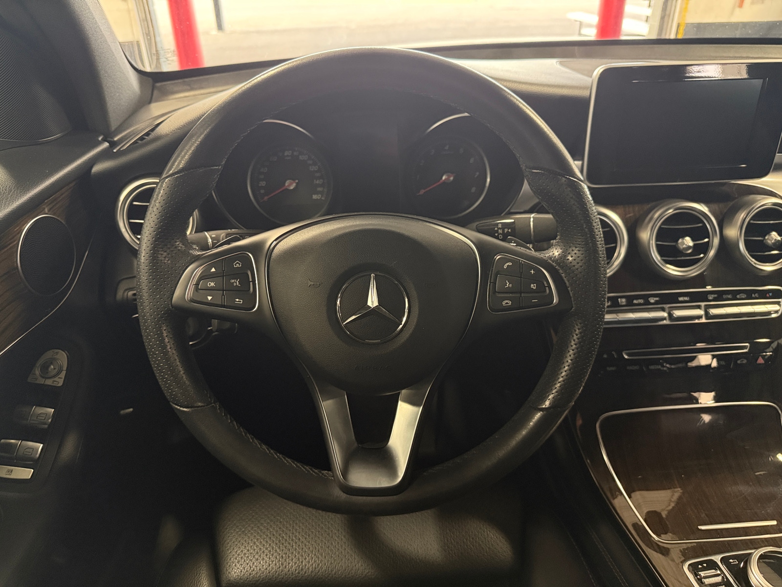 Thumbnail: 2019 Mercedes-Benz GLC - 4