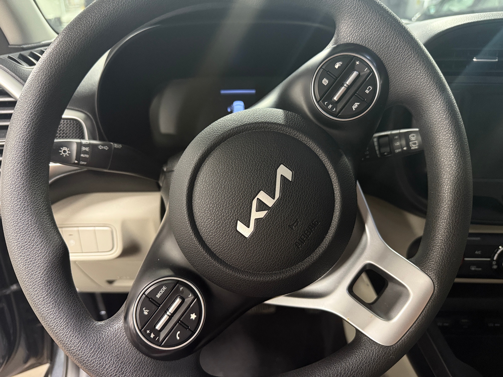 Thumbnail: 2023 Kia Soul - 5