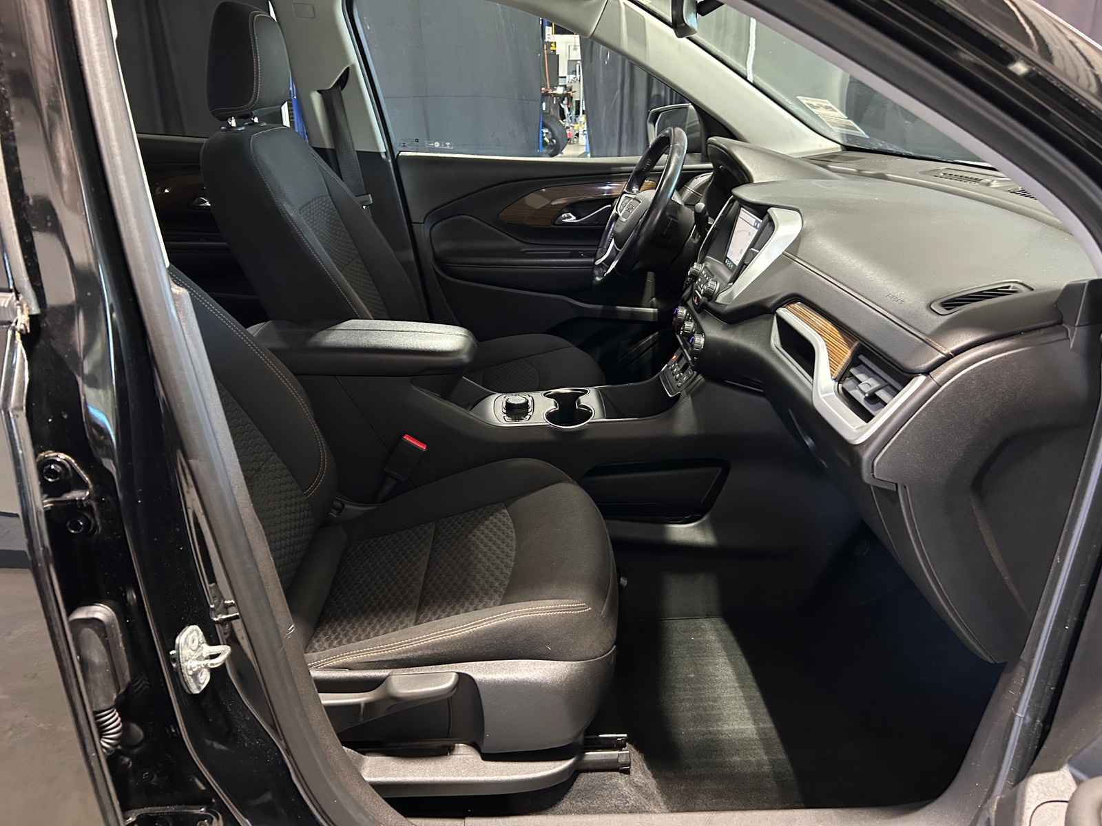 Thumbnail: 2018 GMC Terrain - 2