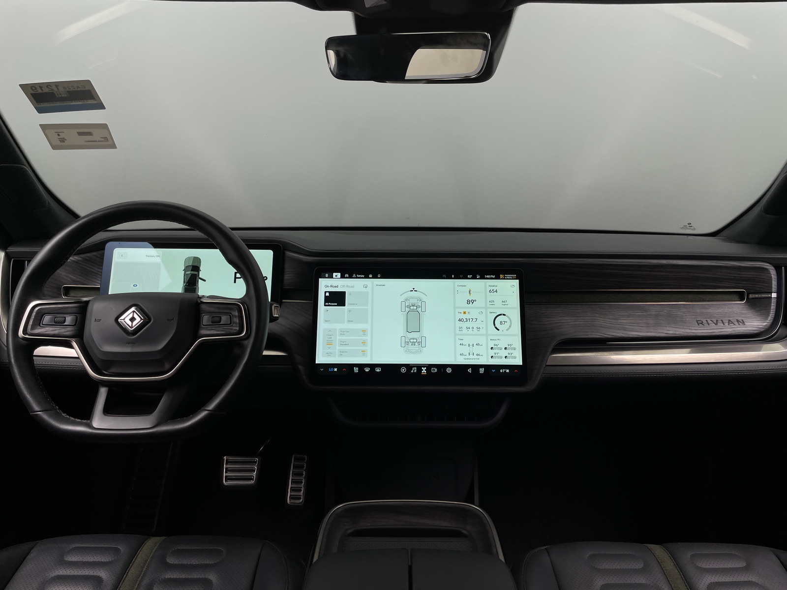 Thumbnail: 2022 Rivian R1T - 2