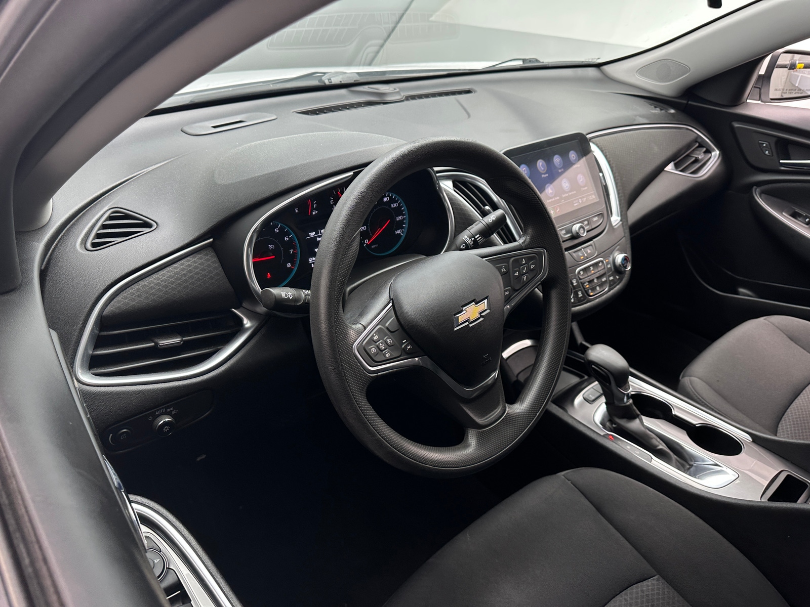 Thumbnail: 2021 Chevrolet Malibu - 3