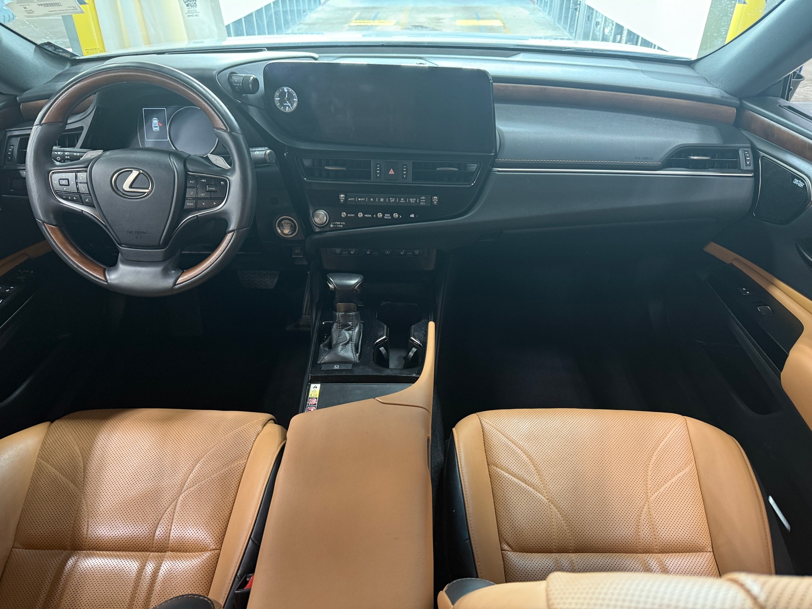 Thumbnail: 2023 Lexus ES - 2