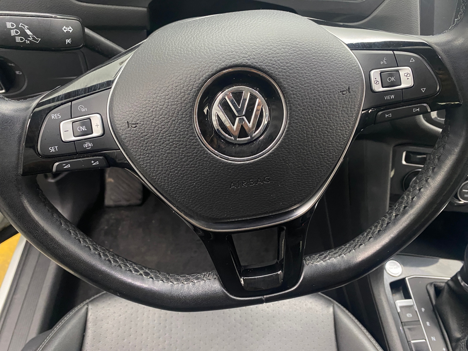 Thumbnail: 2019 Volkswagen Tiguan - 4