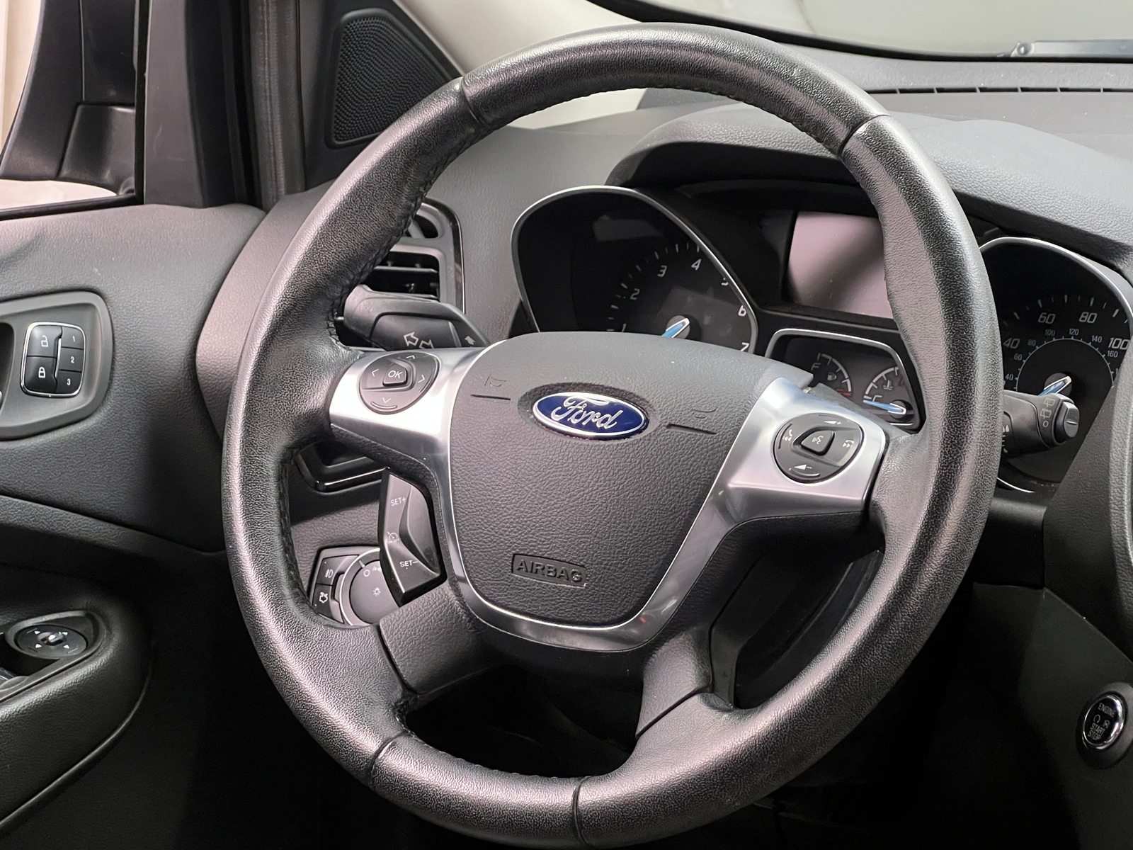 Thumbnail: 2016 Ford Escape - 4