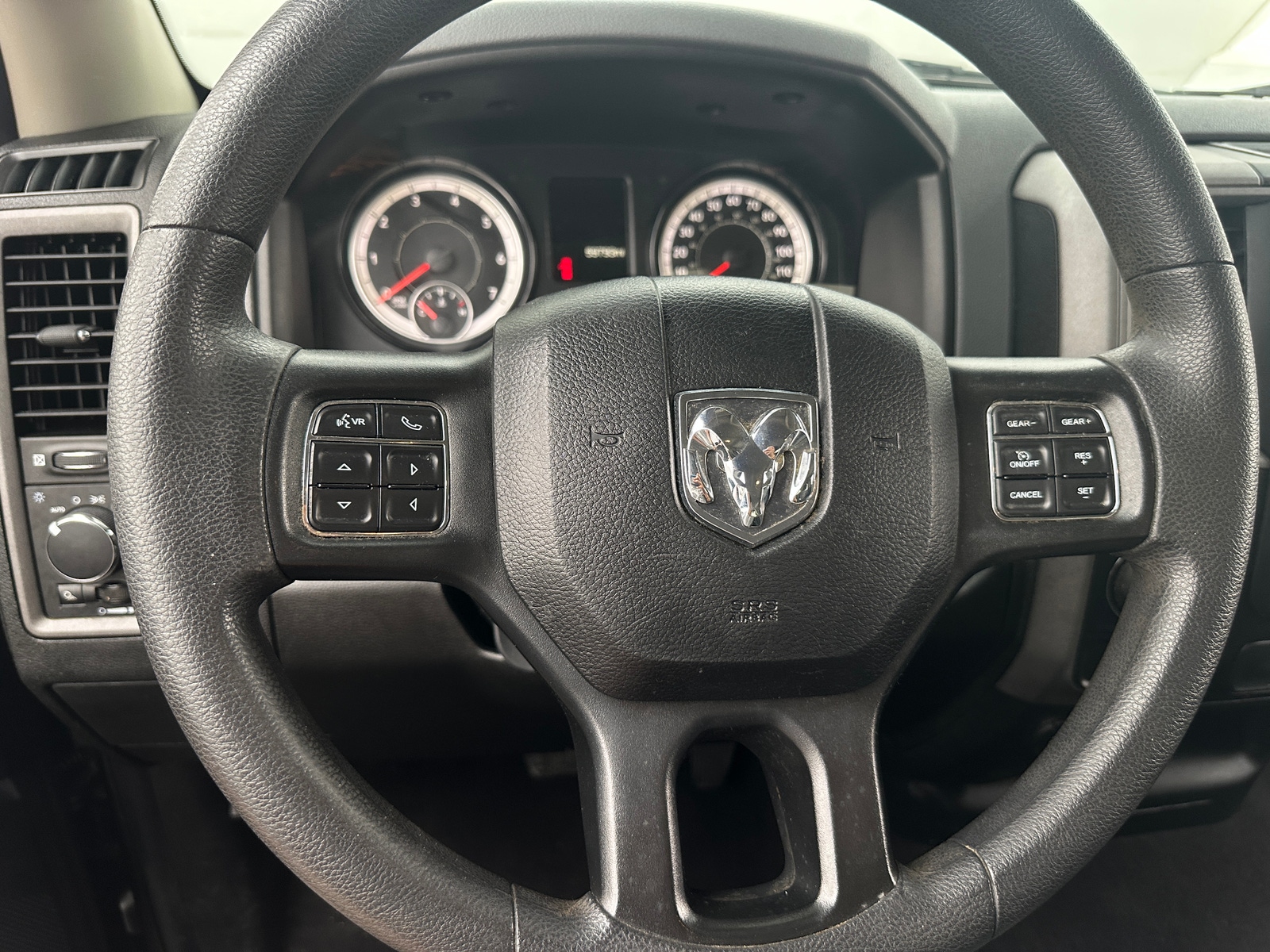 Thumbnail: 2020 RAM 1500 Classic - 5