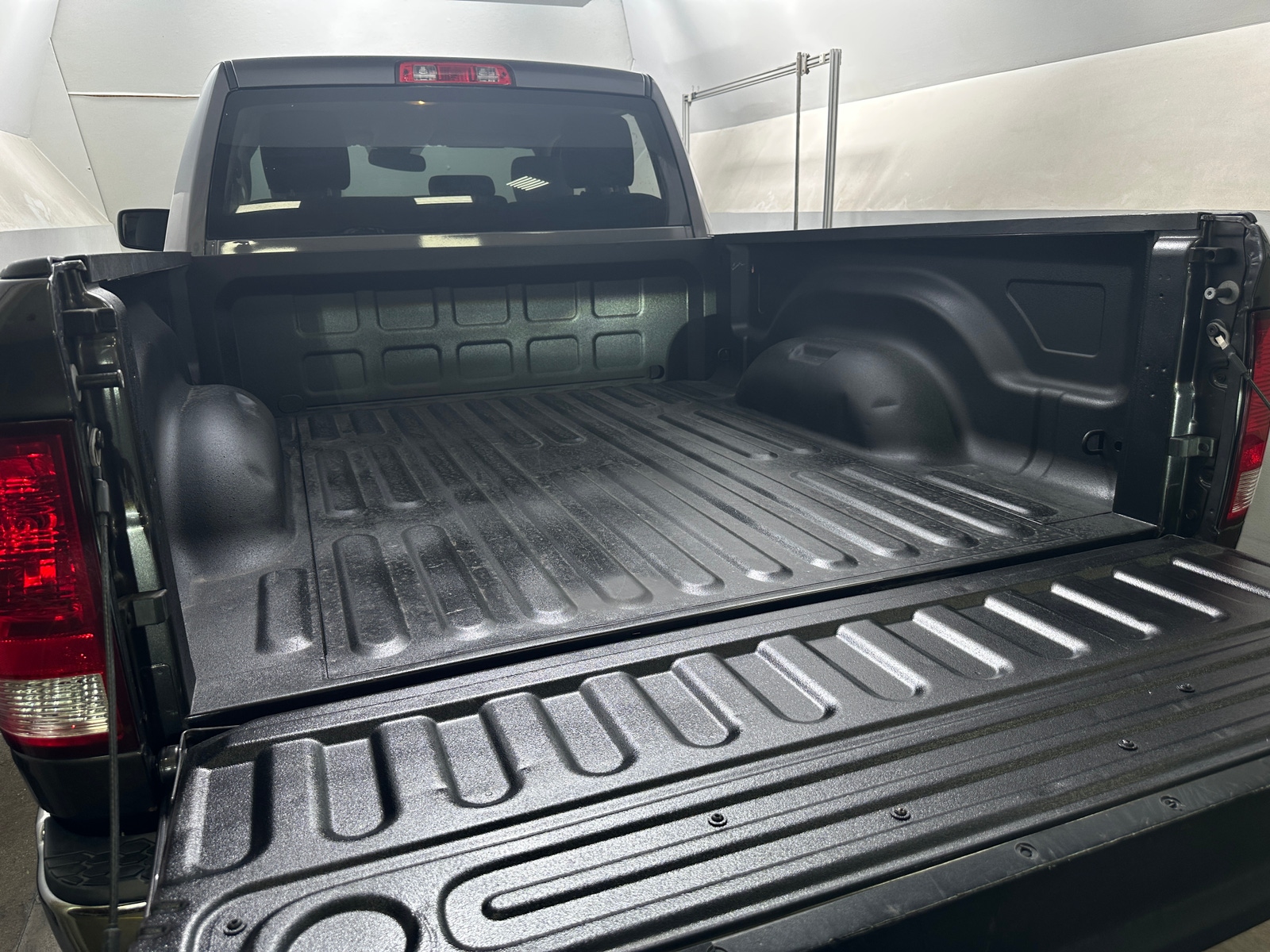 Thumbnail: 2020 RAM 1500 Classic - 7