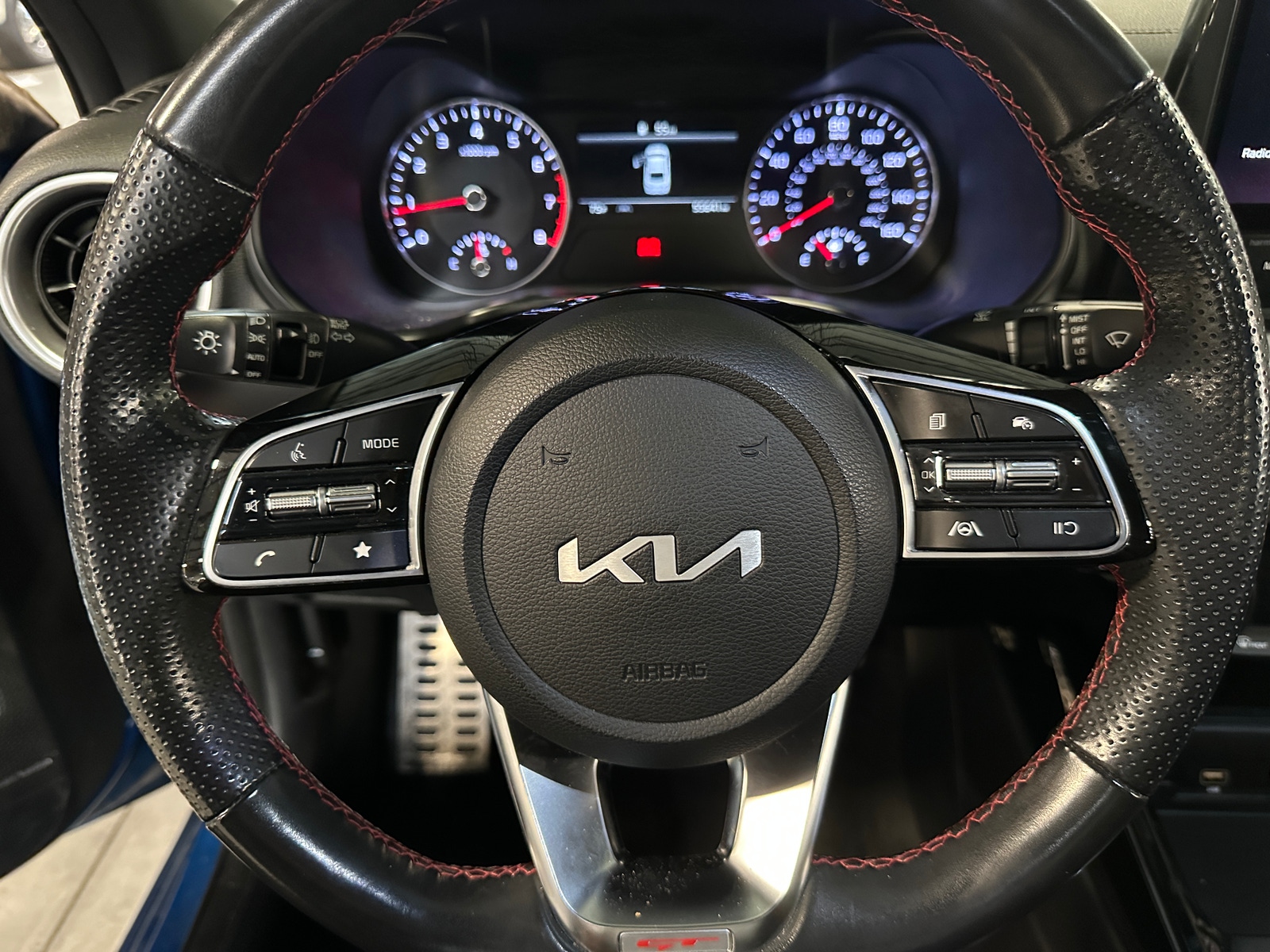 Thumbnail: 2022 Kia Forte - 4