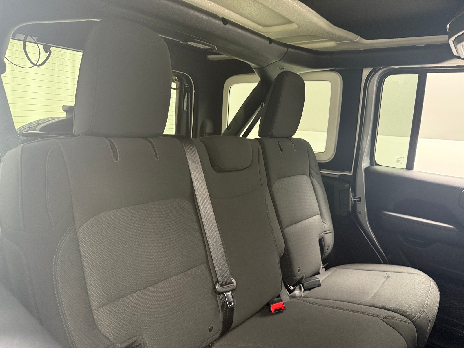 Thumbnail: 2018 Jeep Wrangler - 6