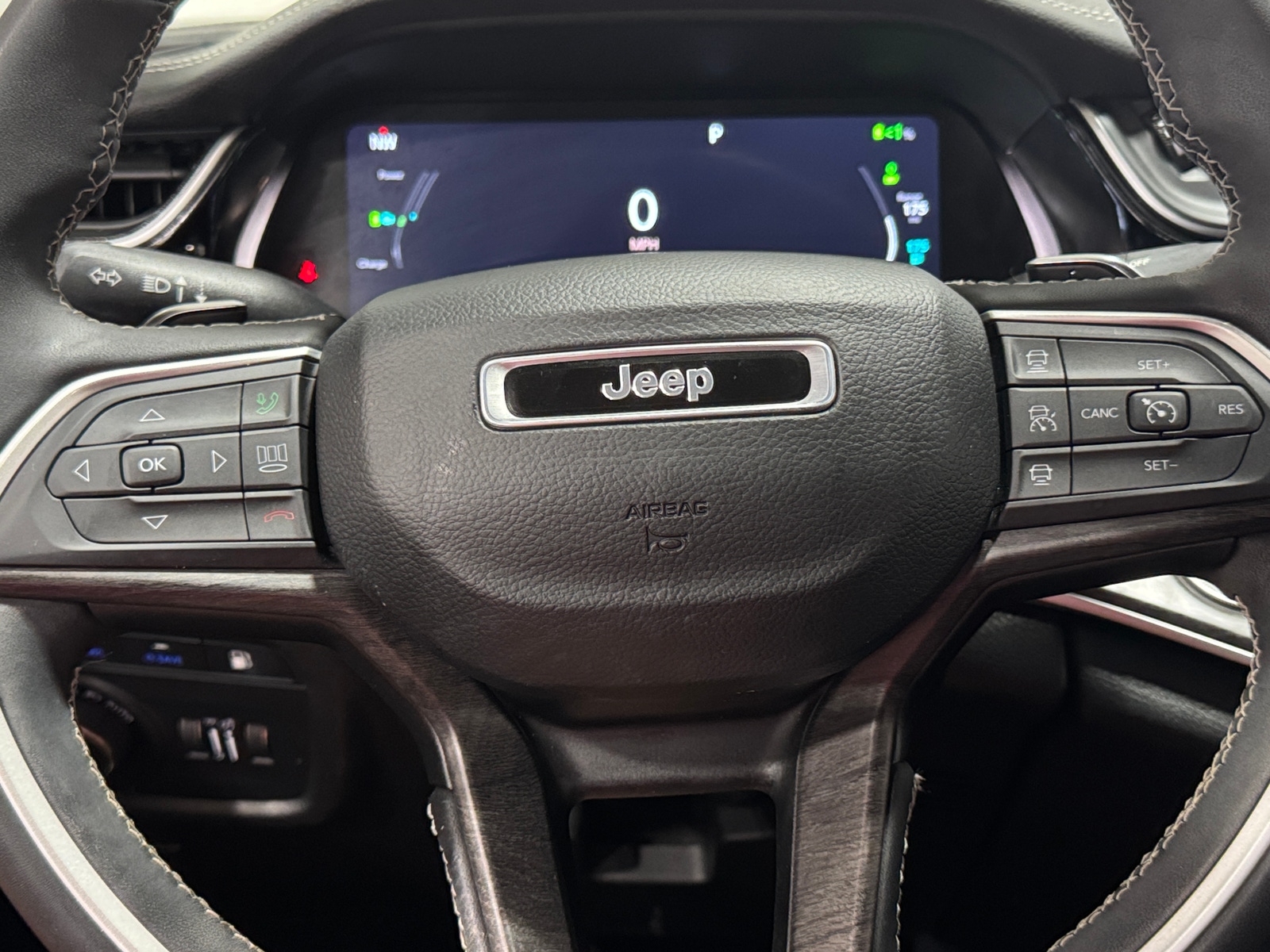 Thumbnail: 2023 Jeep Grand Cherokee - 4