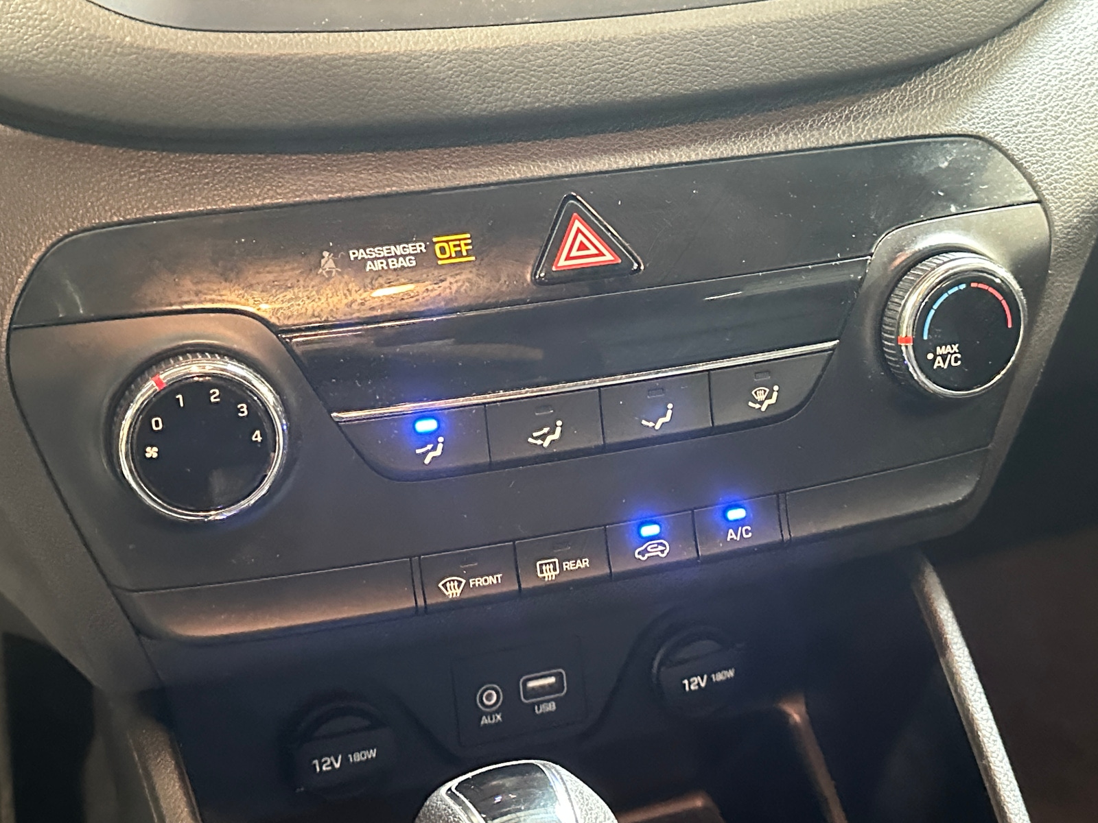 Thumbnail: 2016 Hyundai Tucson - 4