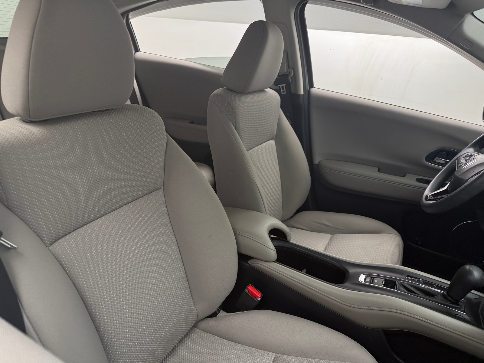 Thumbnail: 2016 Honda HR-V - 2