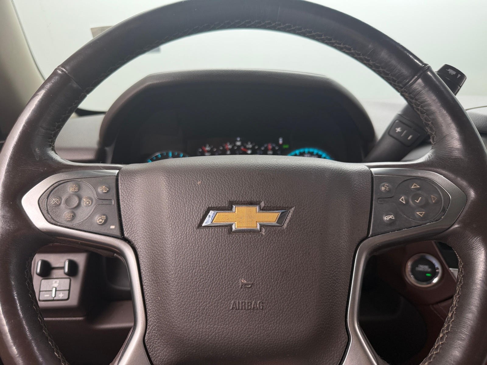 Thumbnail: 2017 Chevrolet Suburban - 4