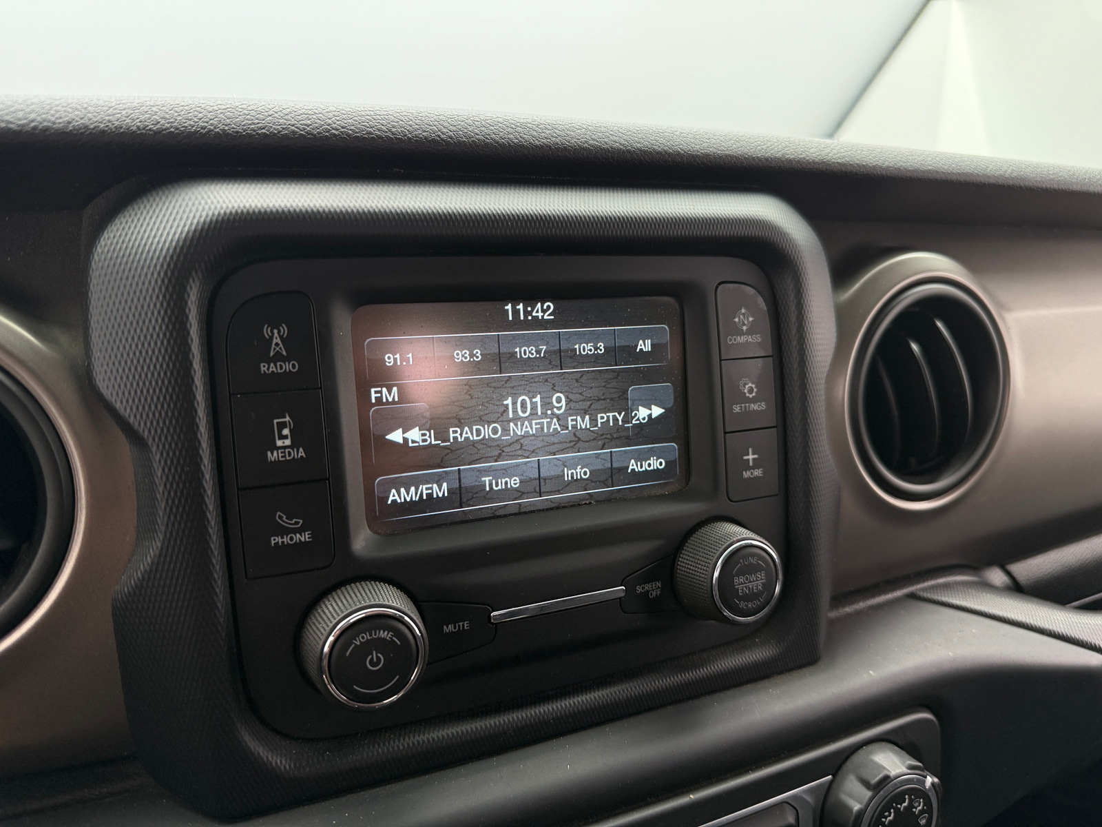 Thumbnail: 2018 Jeep Wrangler - 4