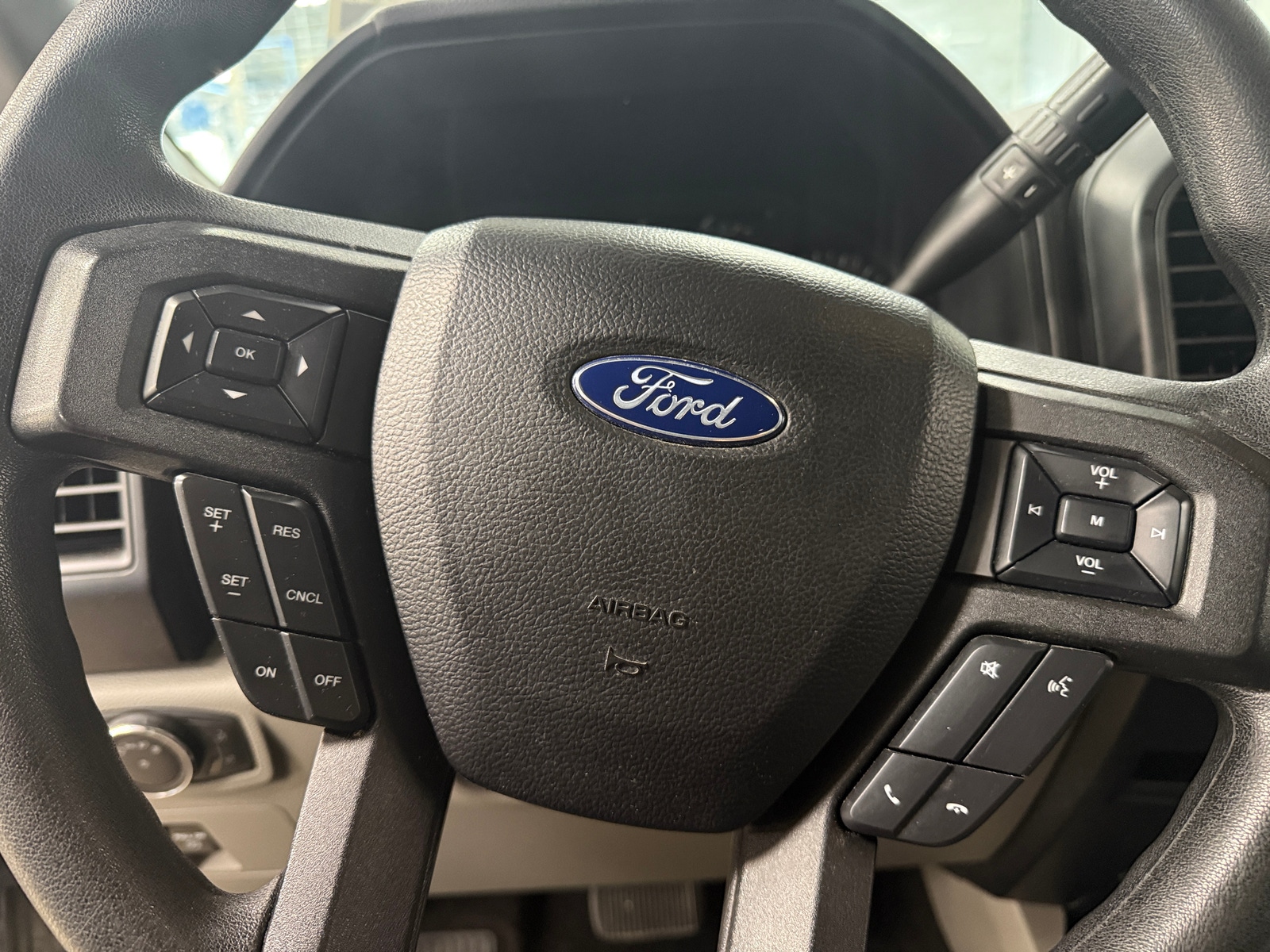 Thumbnail: 2018 Ford Econoline - 5