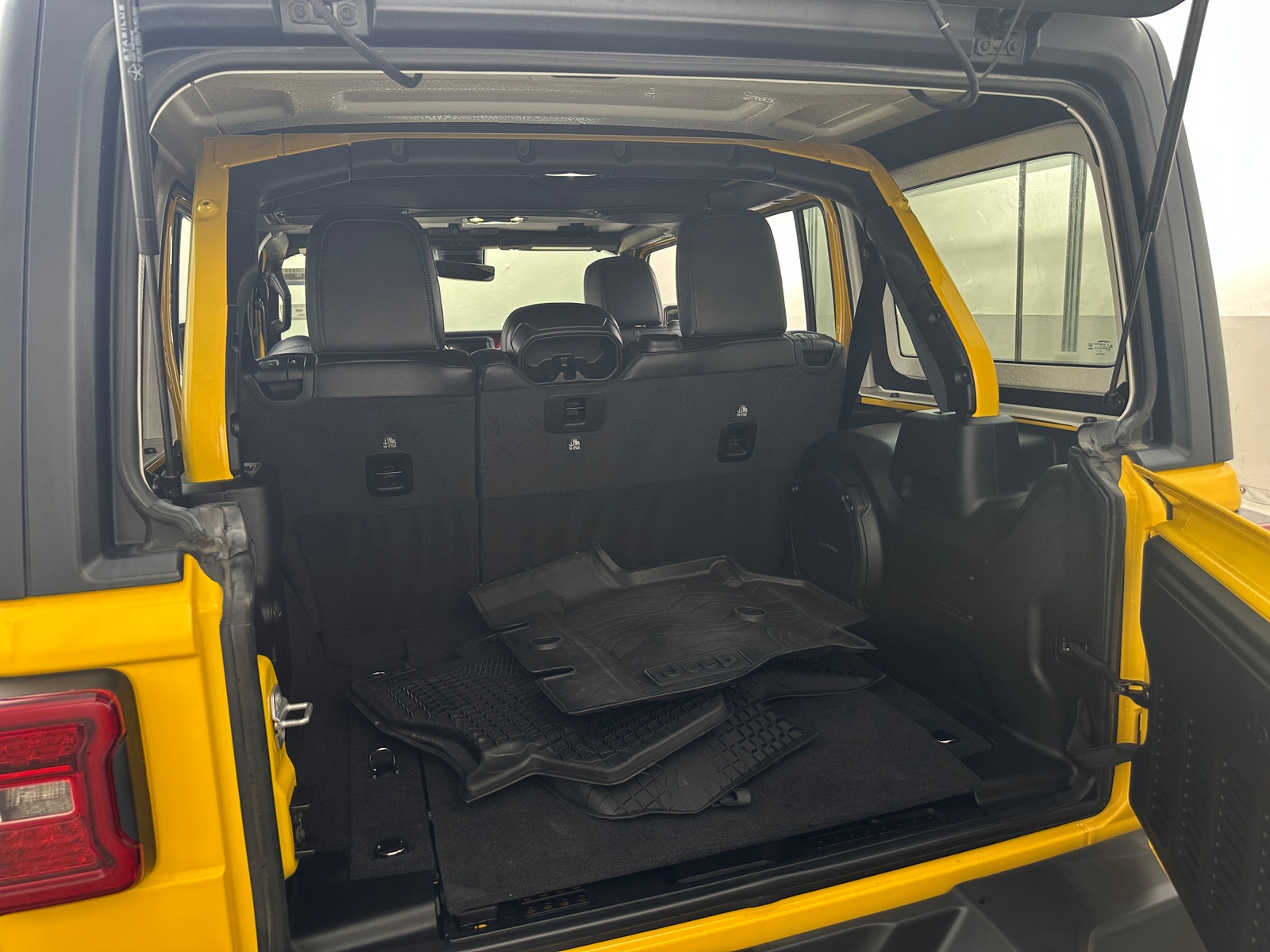 Thumbnail: 2021 Jeep Wrangler - 6