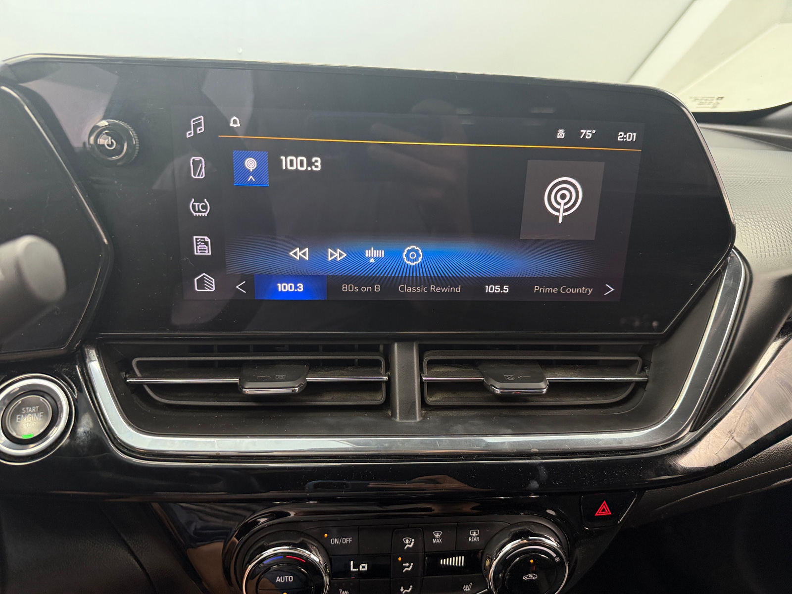 Thumbnail: 2024 Chevrolet Trax - 3