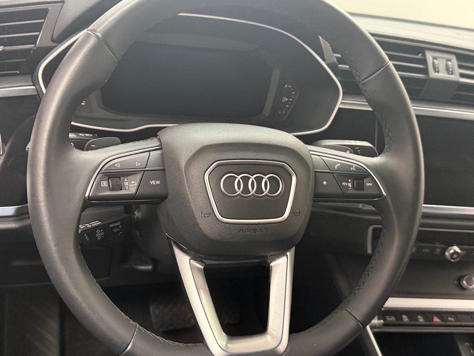 Thumbnail: 2025 Audi Q3 - 4