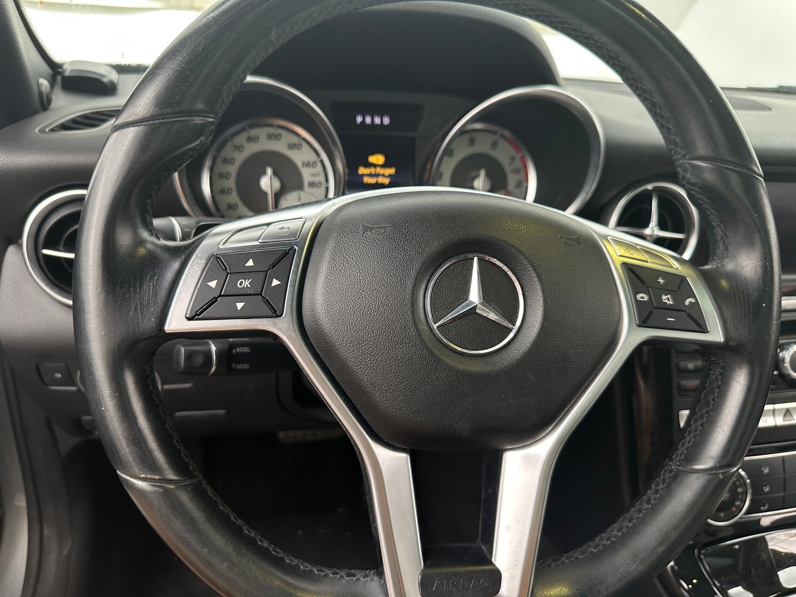 Thumbnail: 2015 Mercedes-Benz SLK - 4