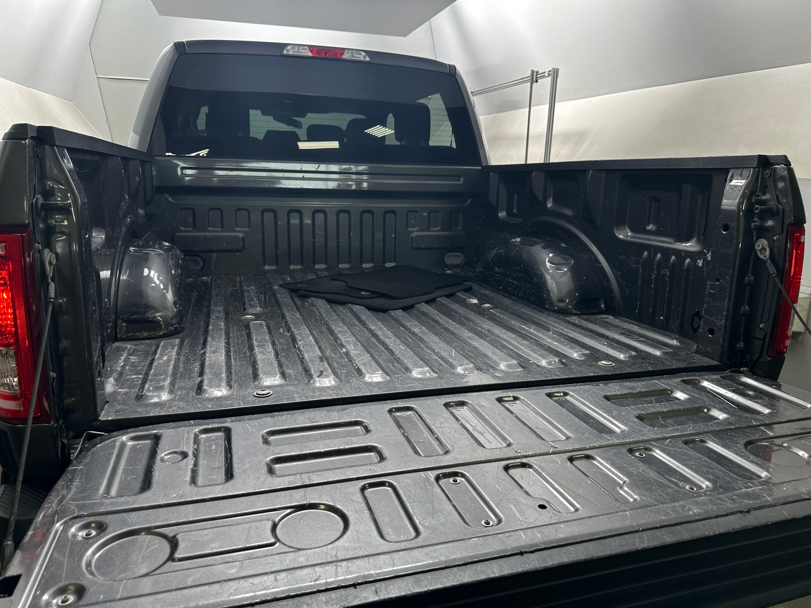 Thumbnail: 2017 Ford Econoline - 7