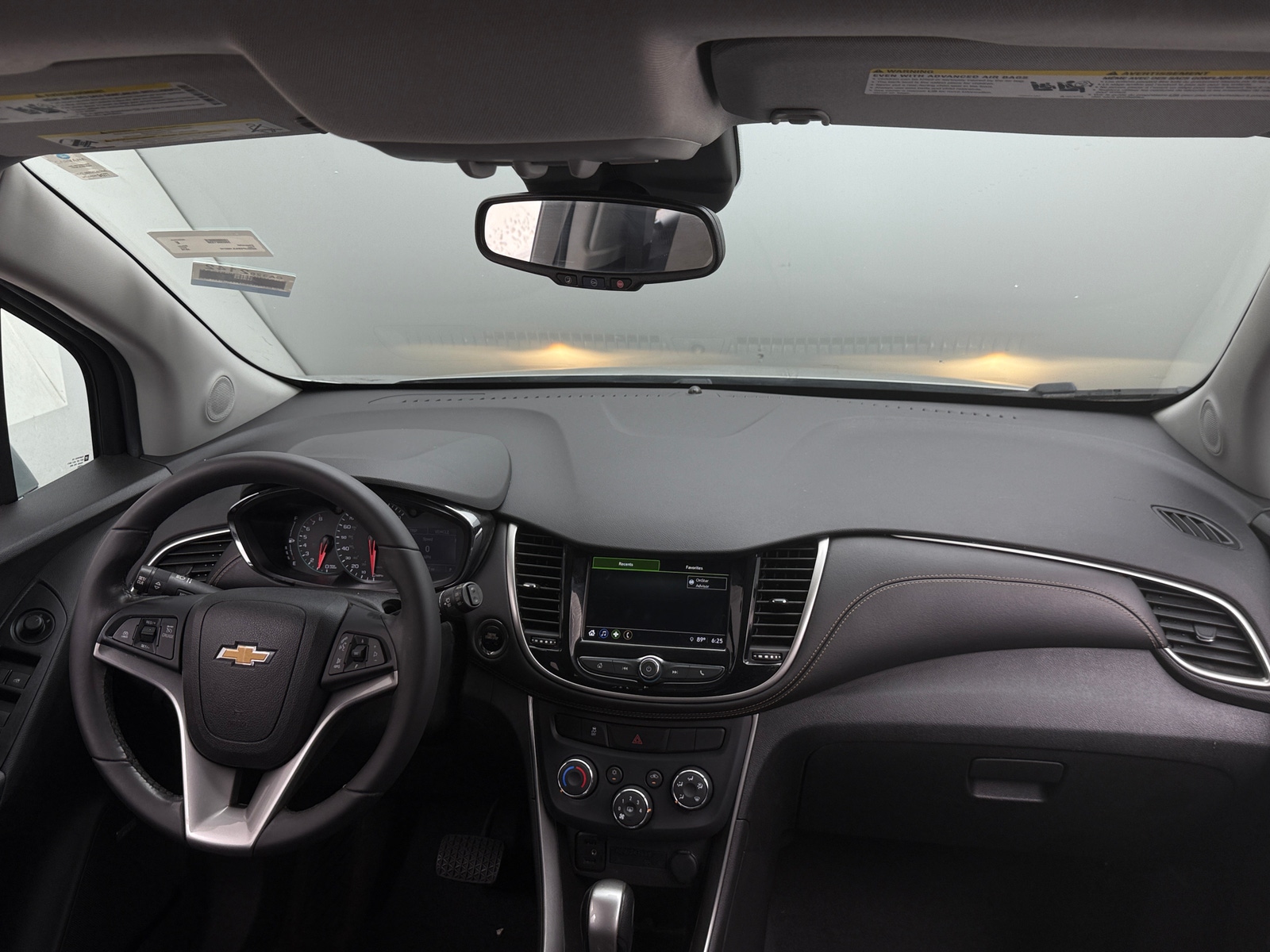 Thumbnail: 2018 Chevrolet Trax - 3