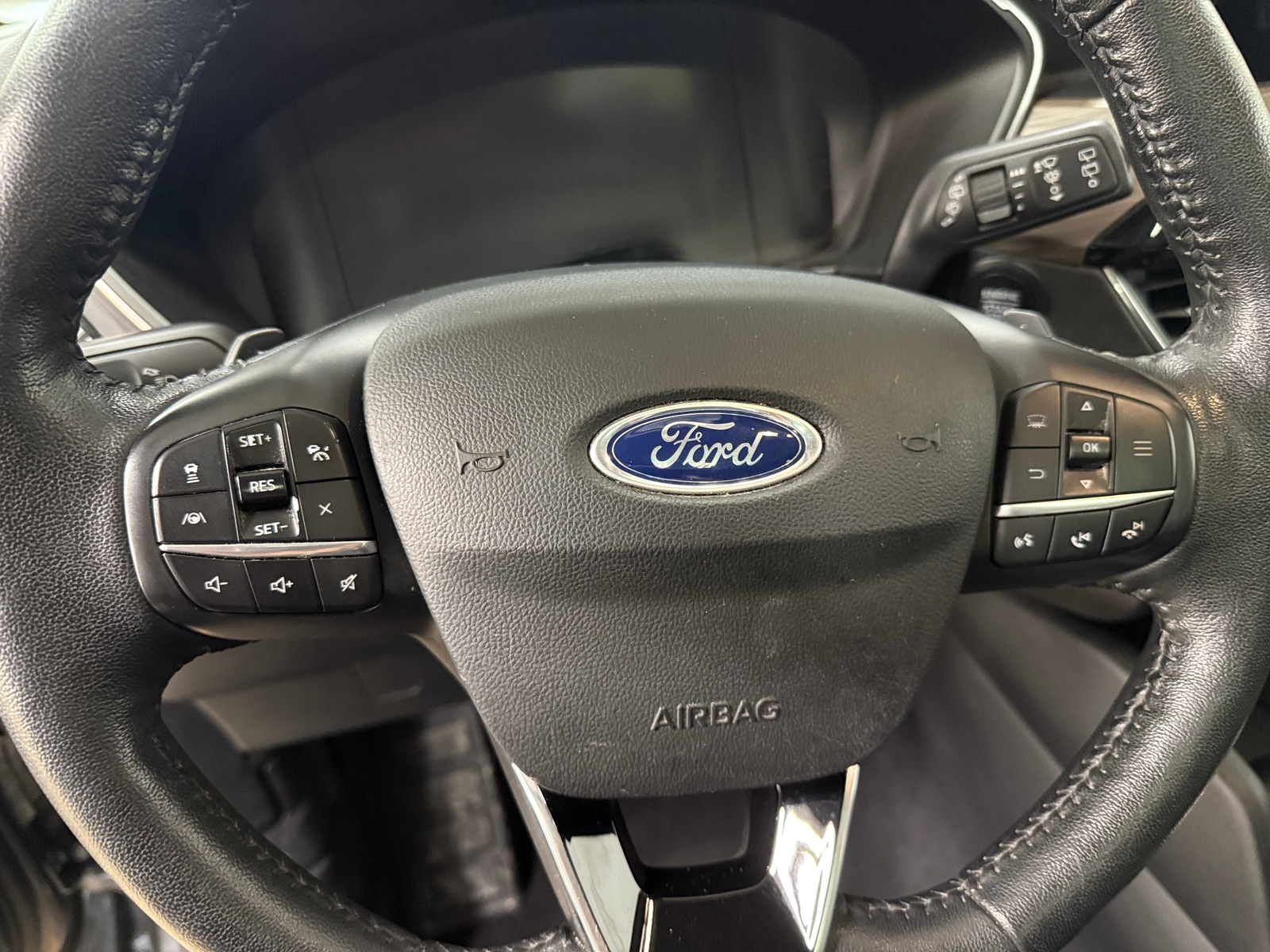 Thumbnail: 2020 Ford Escape - 4