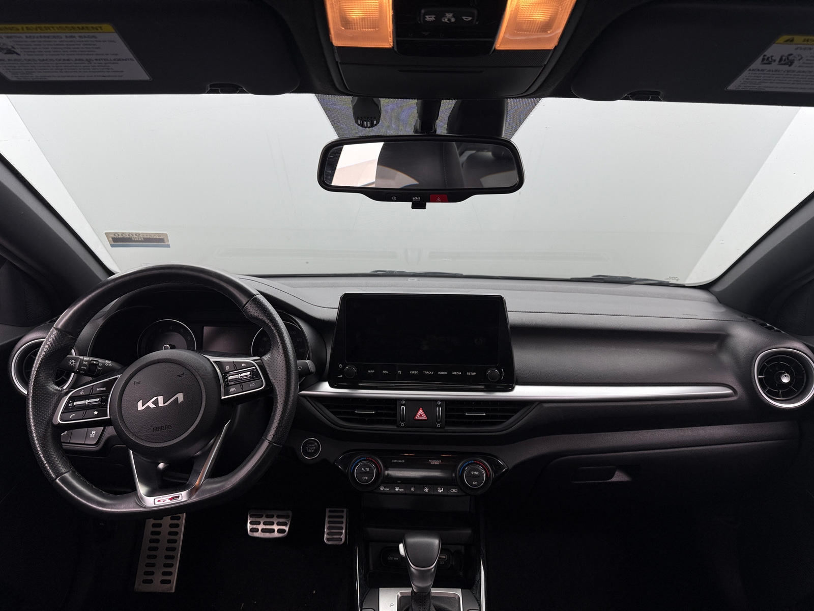 Thumbnail: 2023 Kia Forte - 3