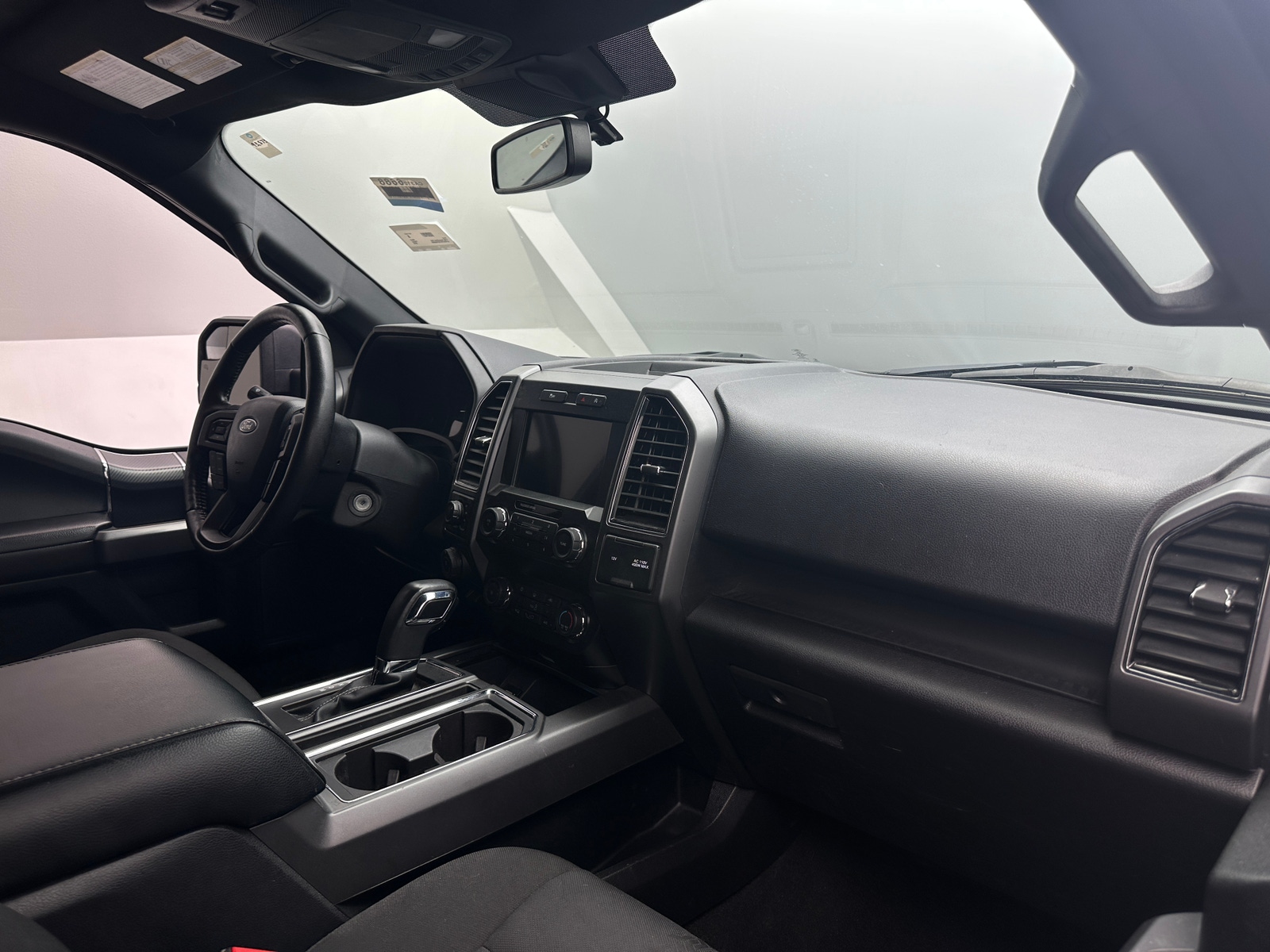 Thumbnail: 2019 Ford Econoline - 3