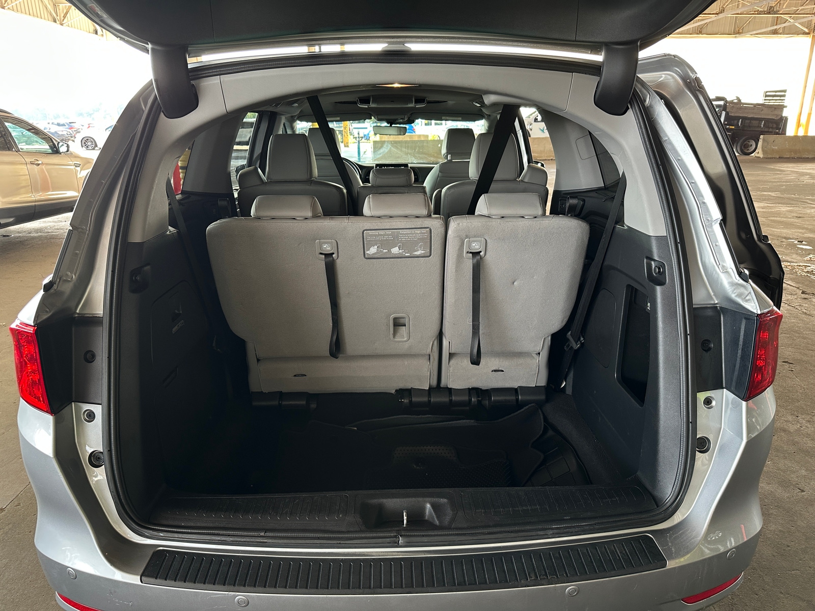 Thumbnail: 2019 Honda Odyssey - 6