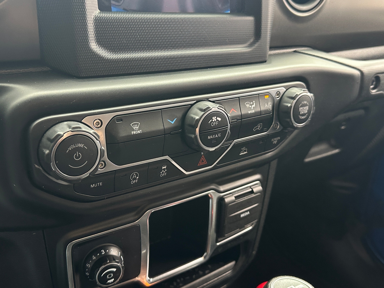 Thumbnail: 2022 Jeep Gladiator - 4