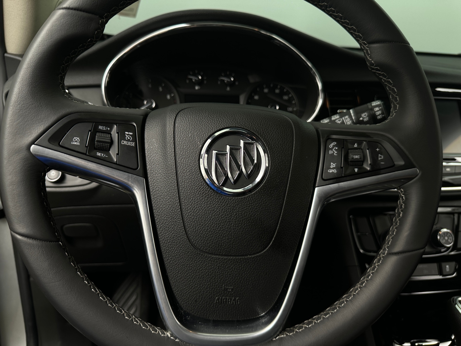 Thumbnail: 2022 Buick Encore - 4