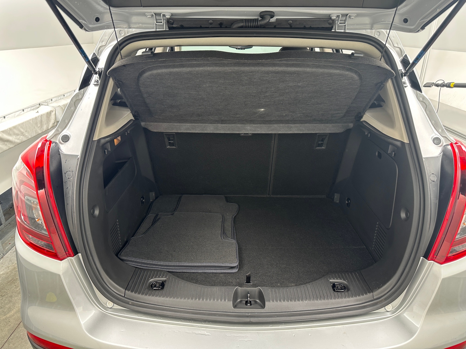 Thumbnail: 2022 Buick Encore - 6