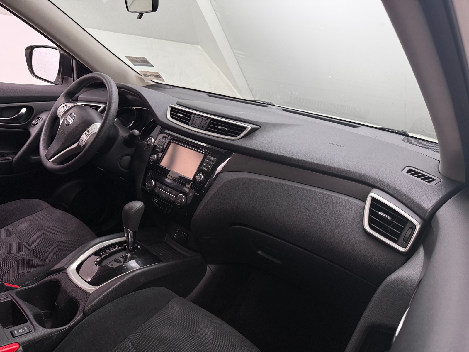 Thumbnail: 2016 Nissan Rogue - 3