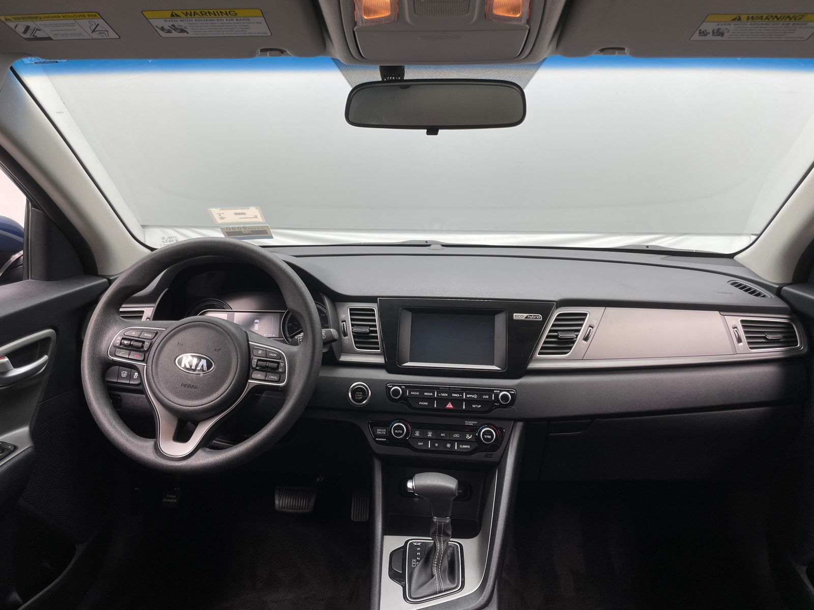 Thumbnail: 2019 Kia Niro - 3