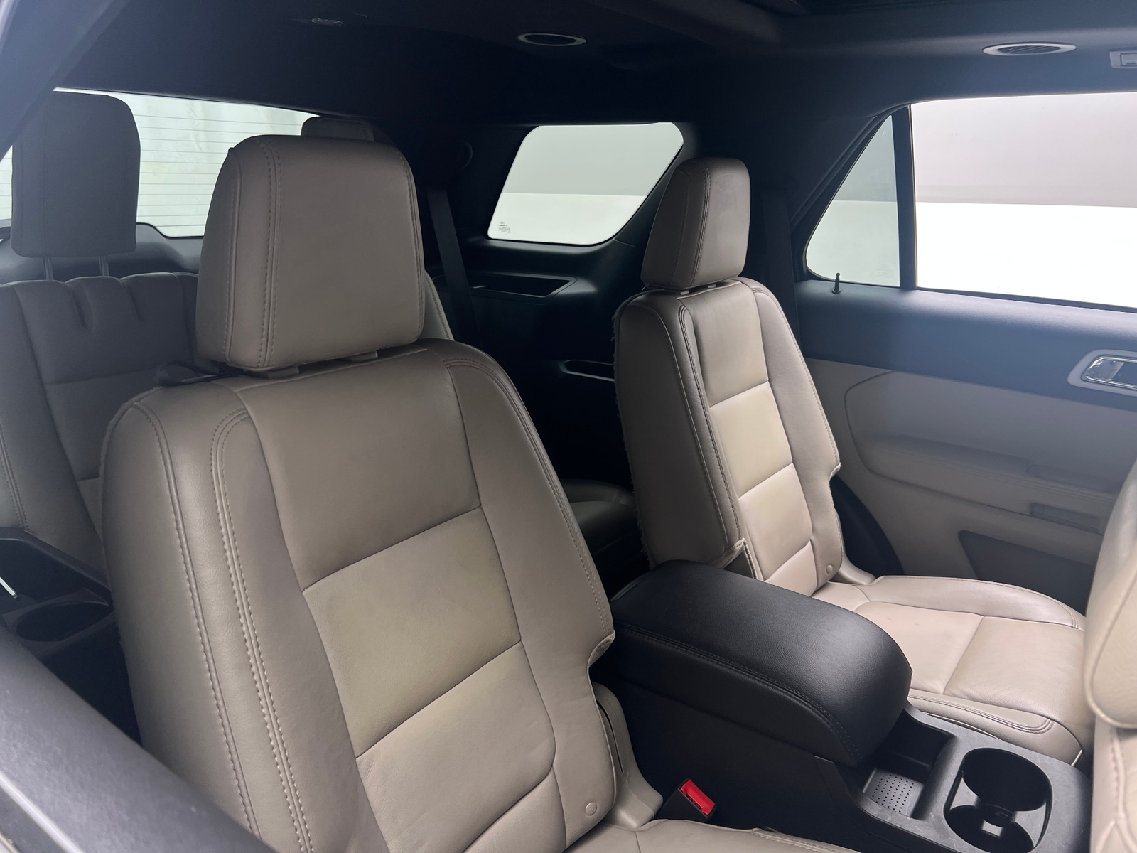 Thumbnail: 2015 Ford Explorer - 5