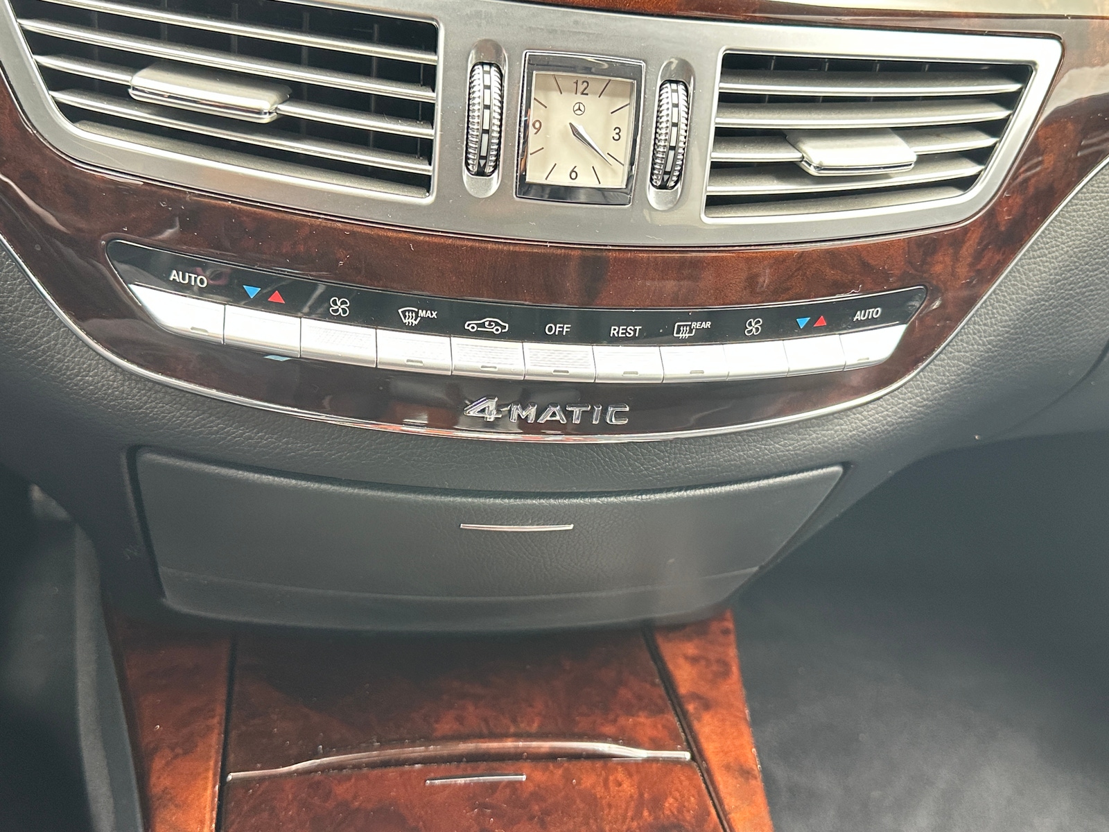Thumbnail: 2012 Mercedes-Benz S-Class - 3